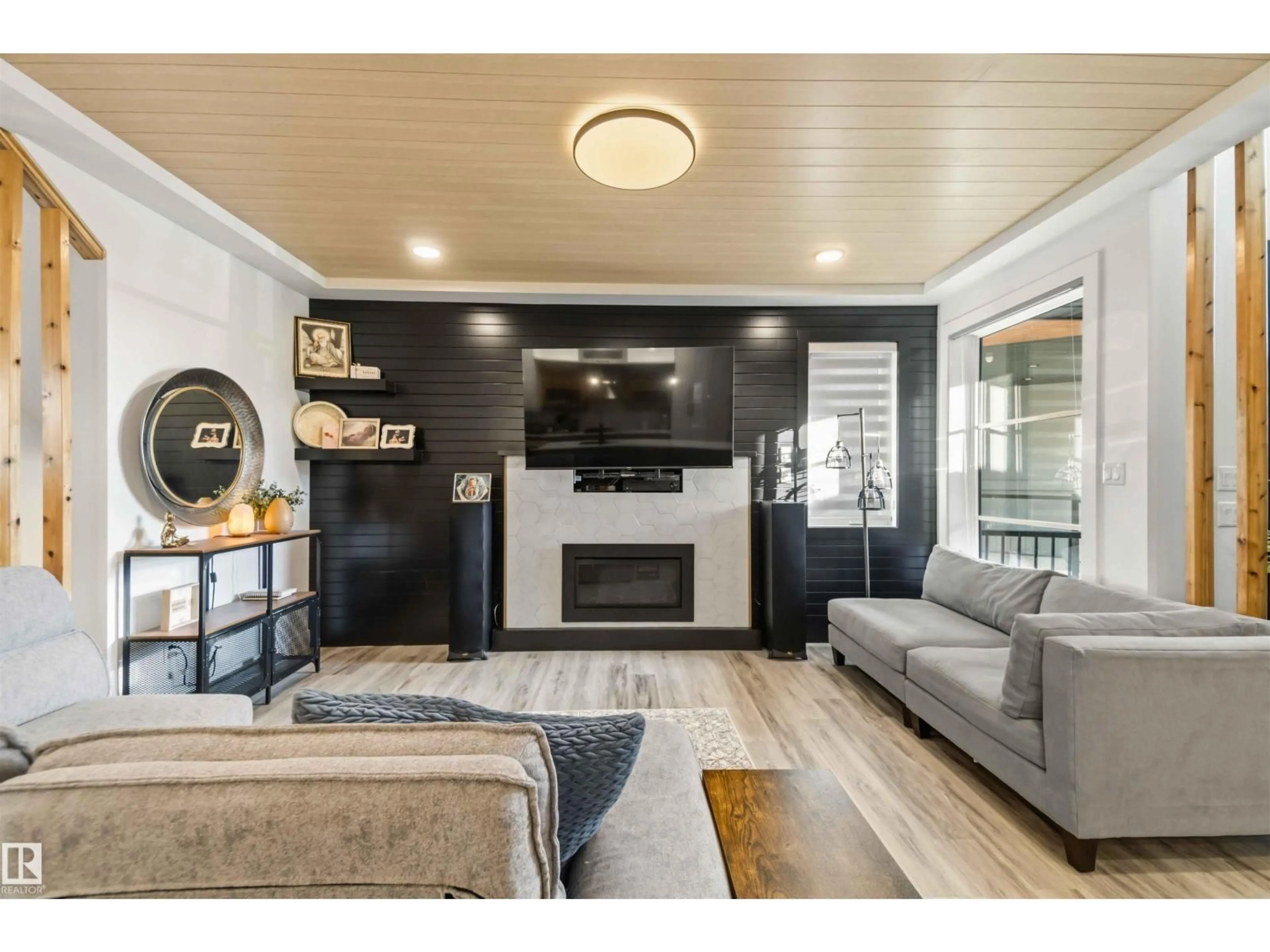 Unknown for 219 37 ST, Edmonton Alberta T6X2W4