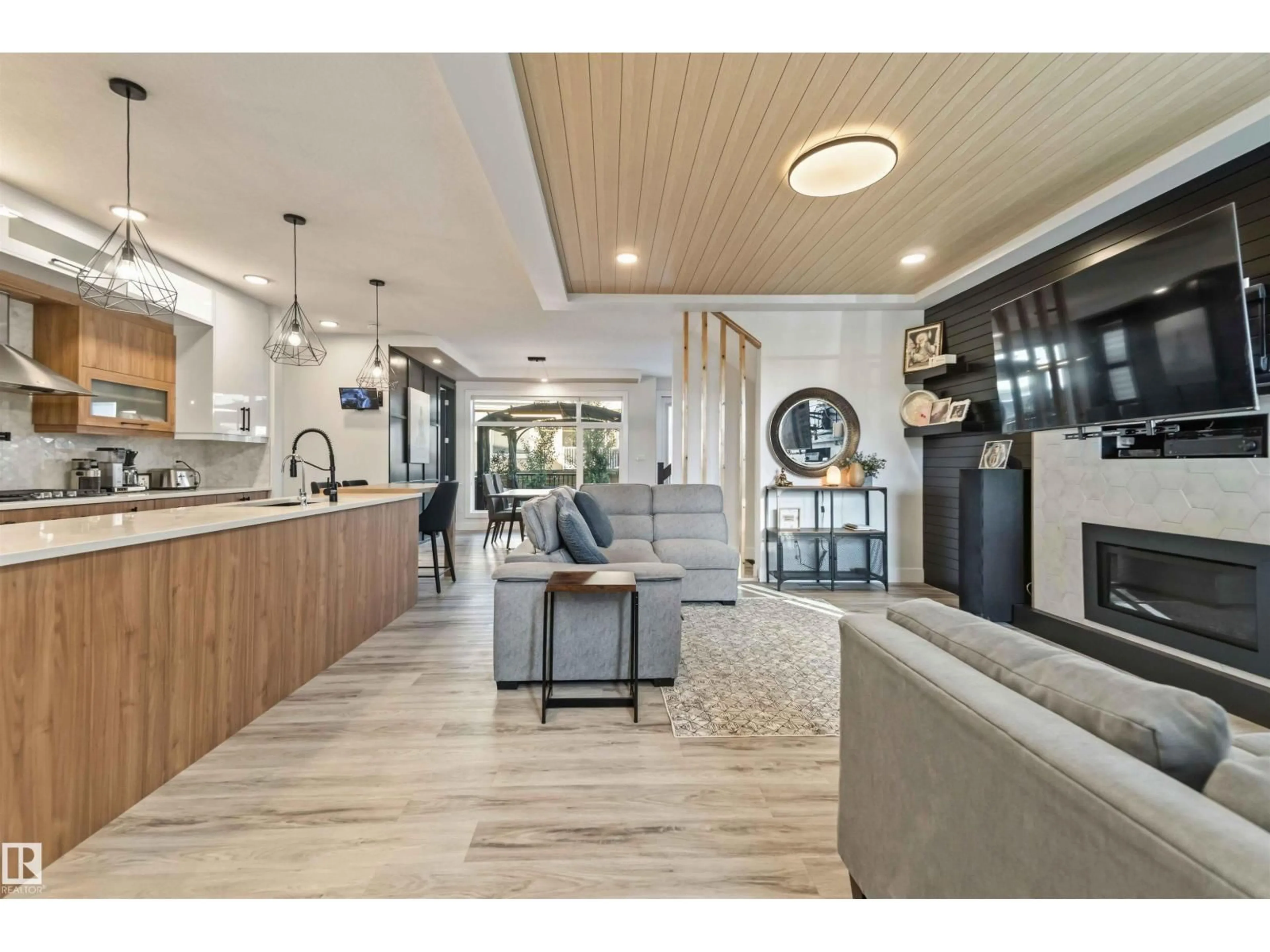 Open concept kitchen, ceramic/tile floor for 219 37 ST, Edmonton Alberta T6X2W4