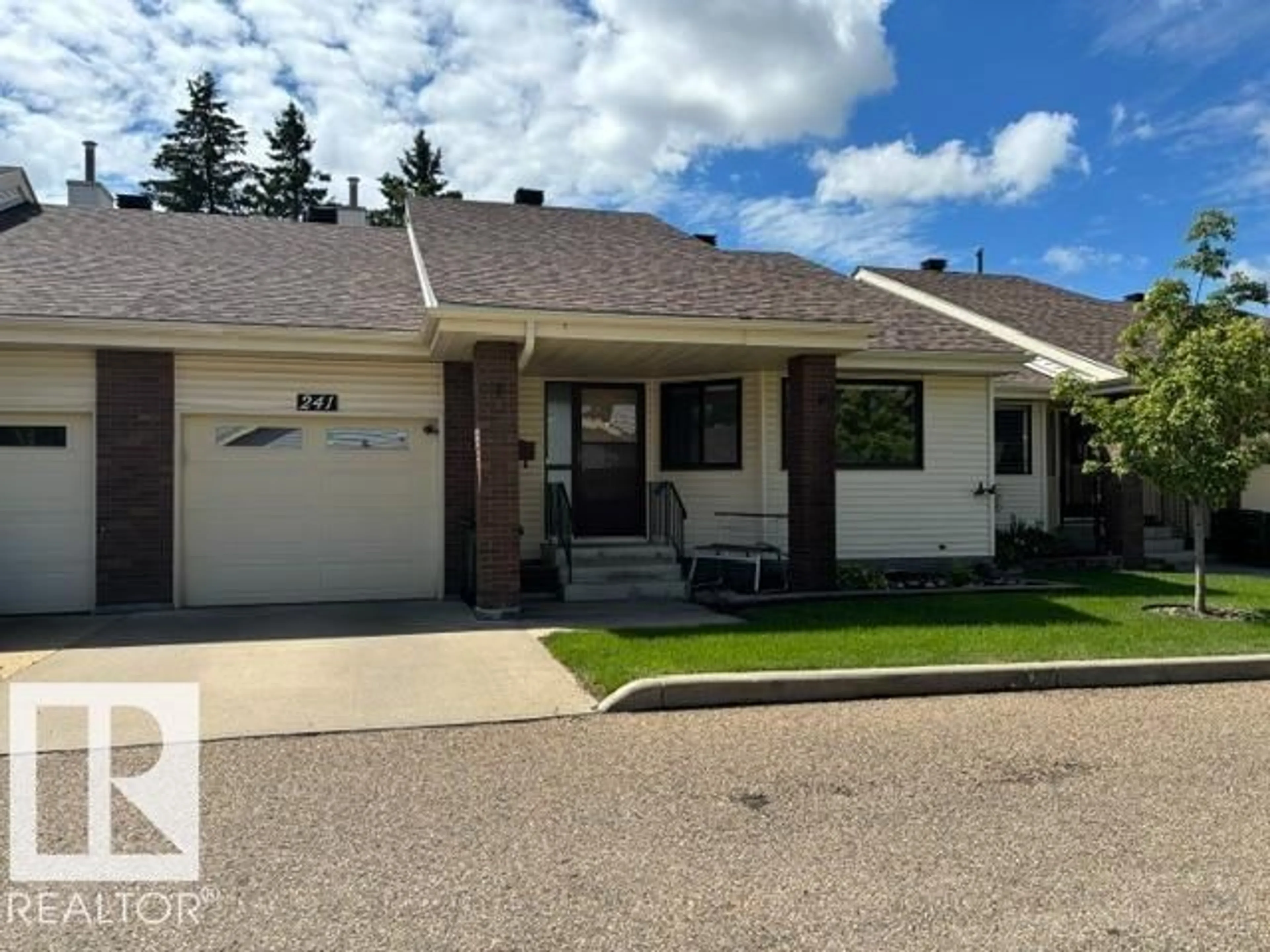 Home with vinyl exterior material, street for 241 OEMING RD, Edmonton Alberta T6R1M1