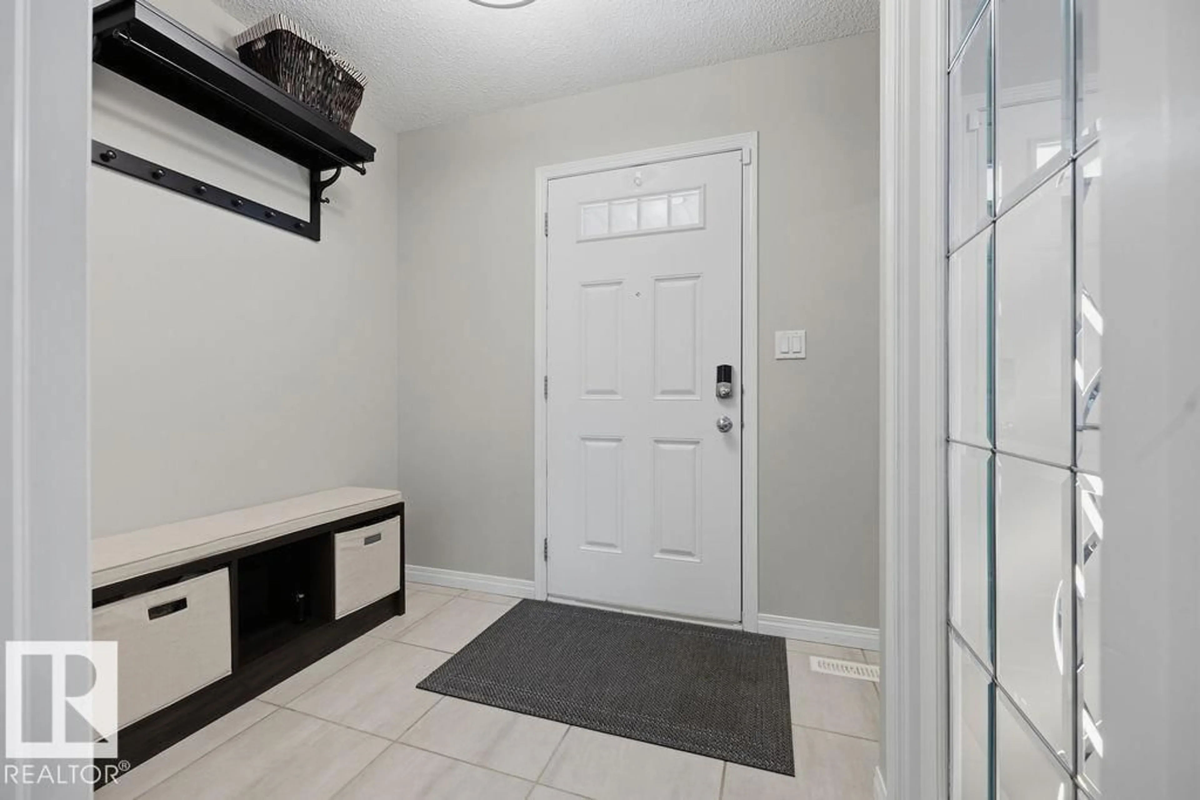Indoor entryway for SW - 3426 CUTLER CR, Edmonton Alberta T6W2B3