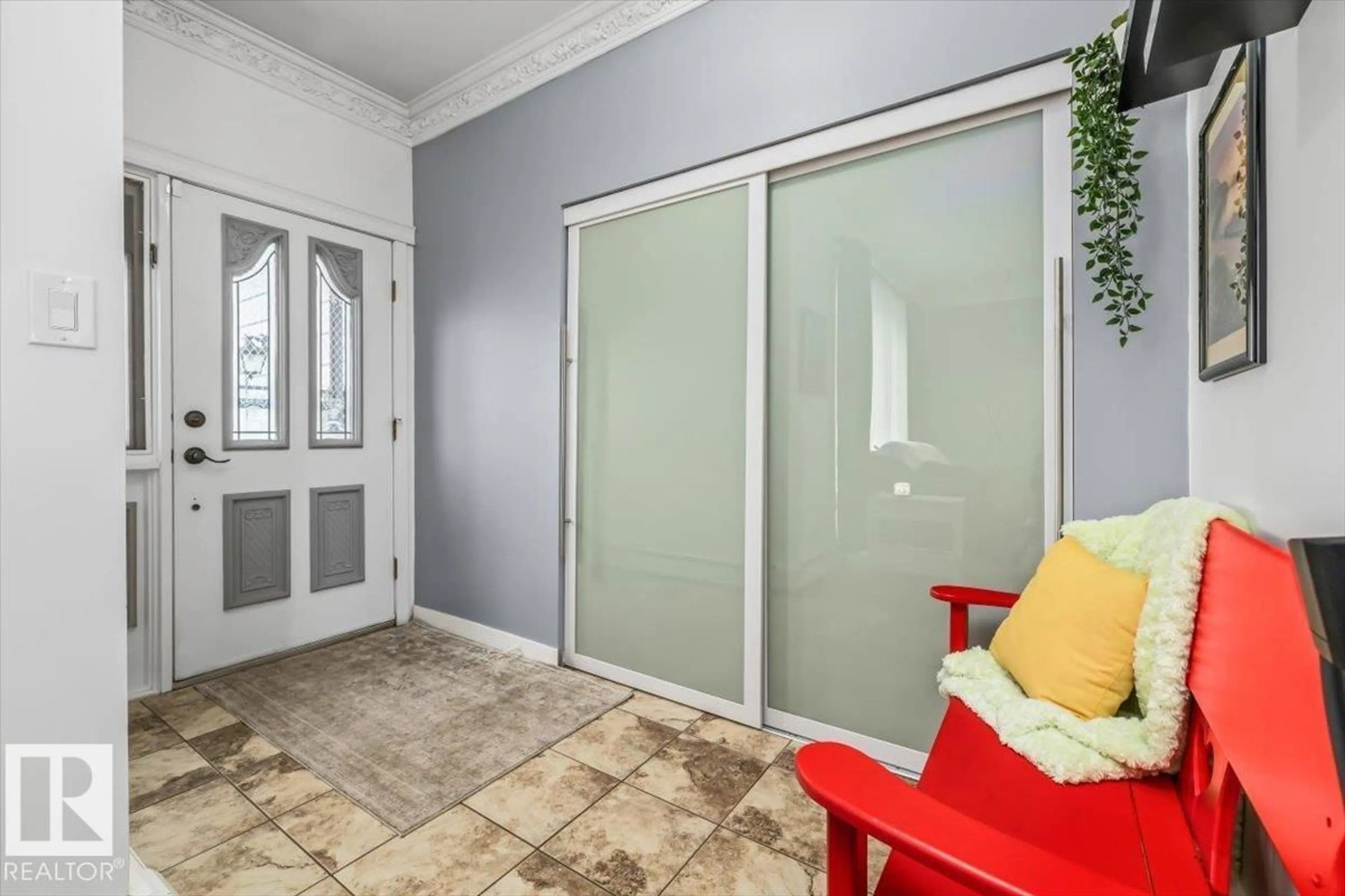 Indoor entryway for NW - 8720 152B AV, Edmonton Alberta T5E6H2