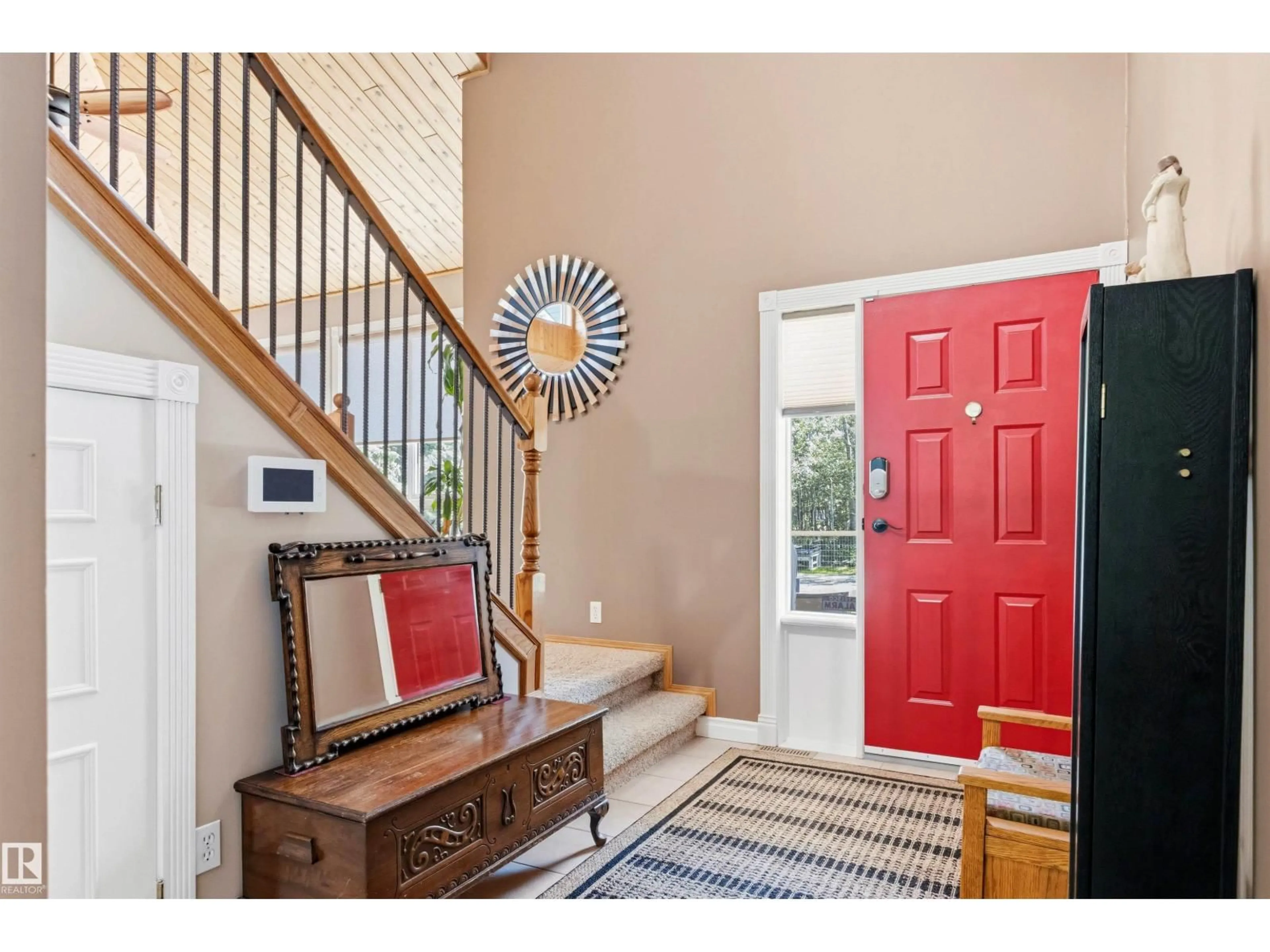 Indoor entryway for 75 RGE ROAD 54 A, Rural Parkland County Alberta T0E2B0