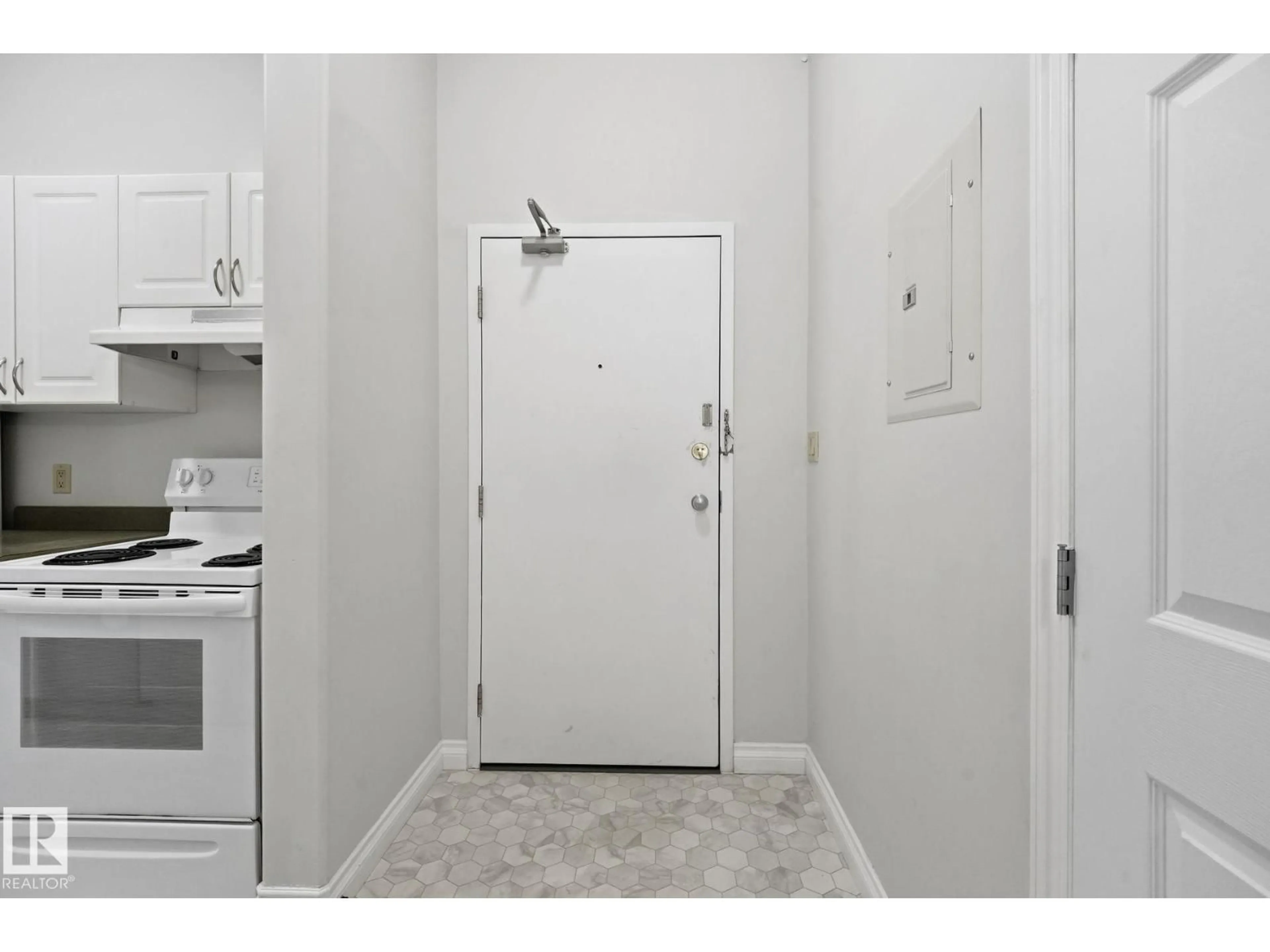 Unknown for 105 - 11446 40 AV NW, Edmonton Alberta T6J0R5