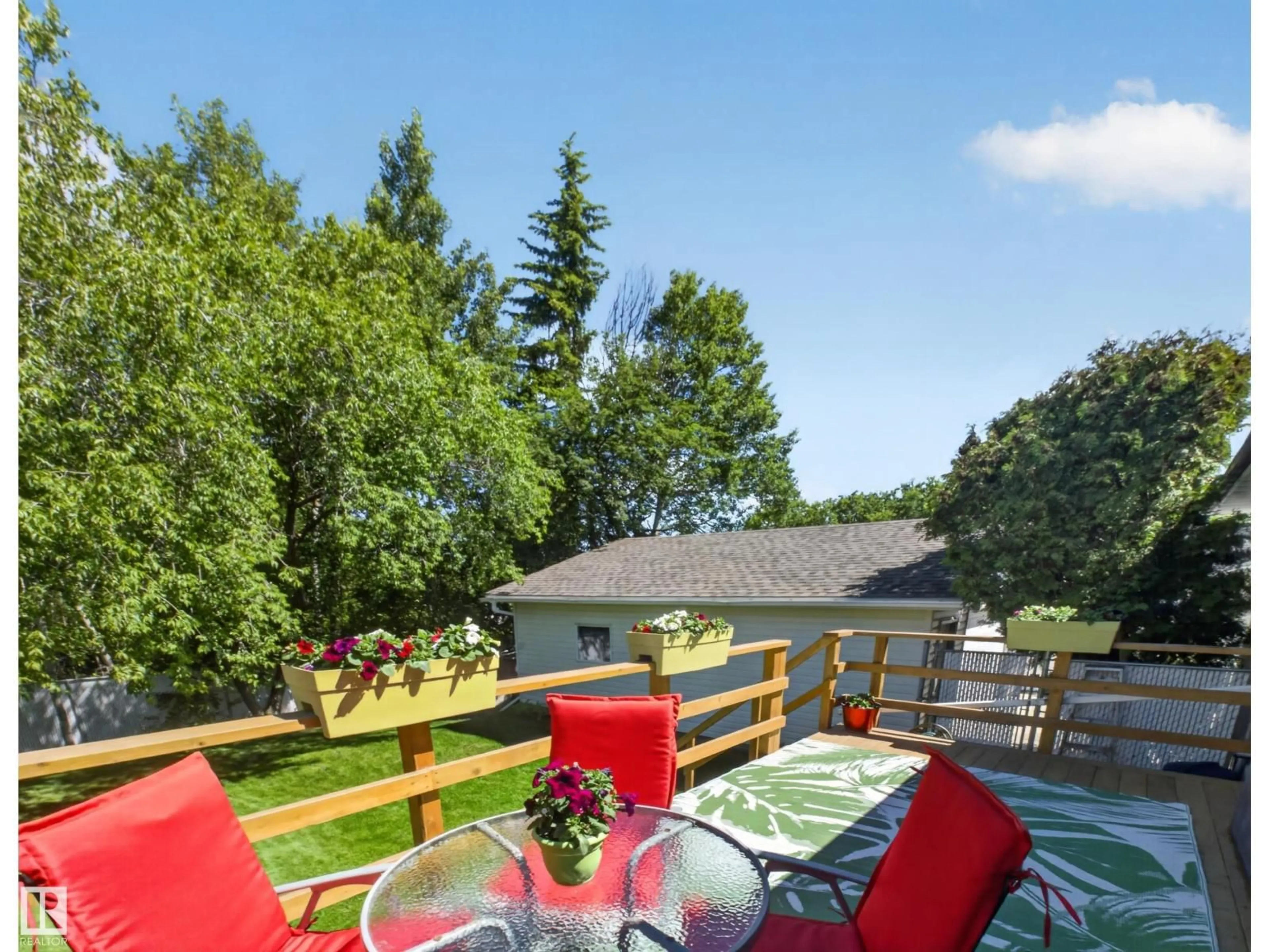 Patio, water/lake/river/ocean view for 17 FIFTH AV, Spruce Grove Alberta T7X2C5