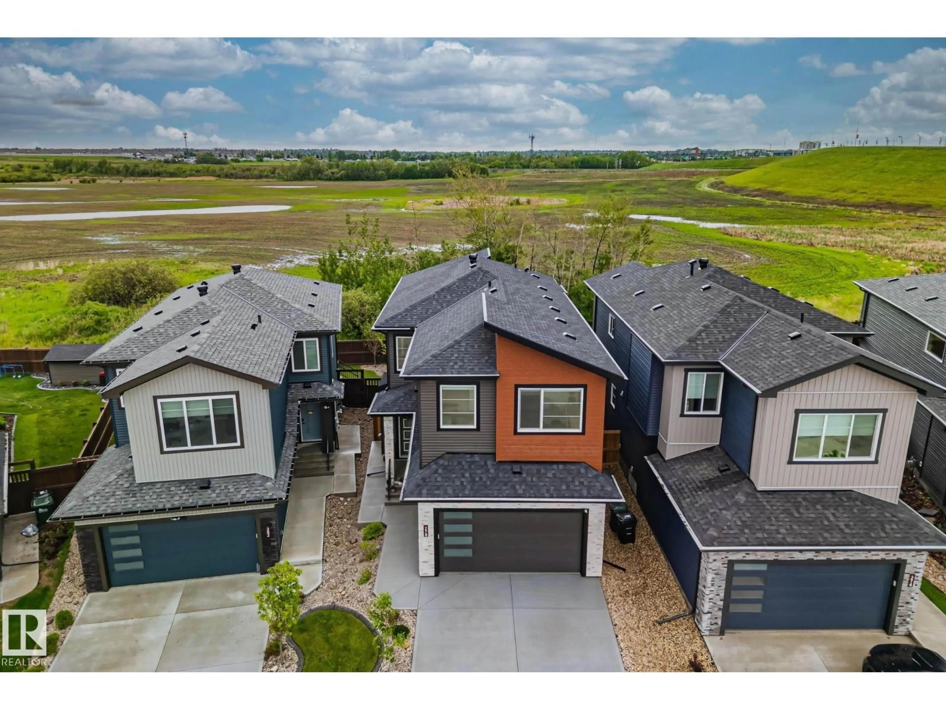 A pic from outside/outdoor area/front of a property/back of a property/a pic from drone, water/lake/river/ocean view for 278 CANTER WD, Sherwood Park Alberta T8H2Z6