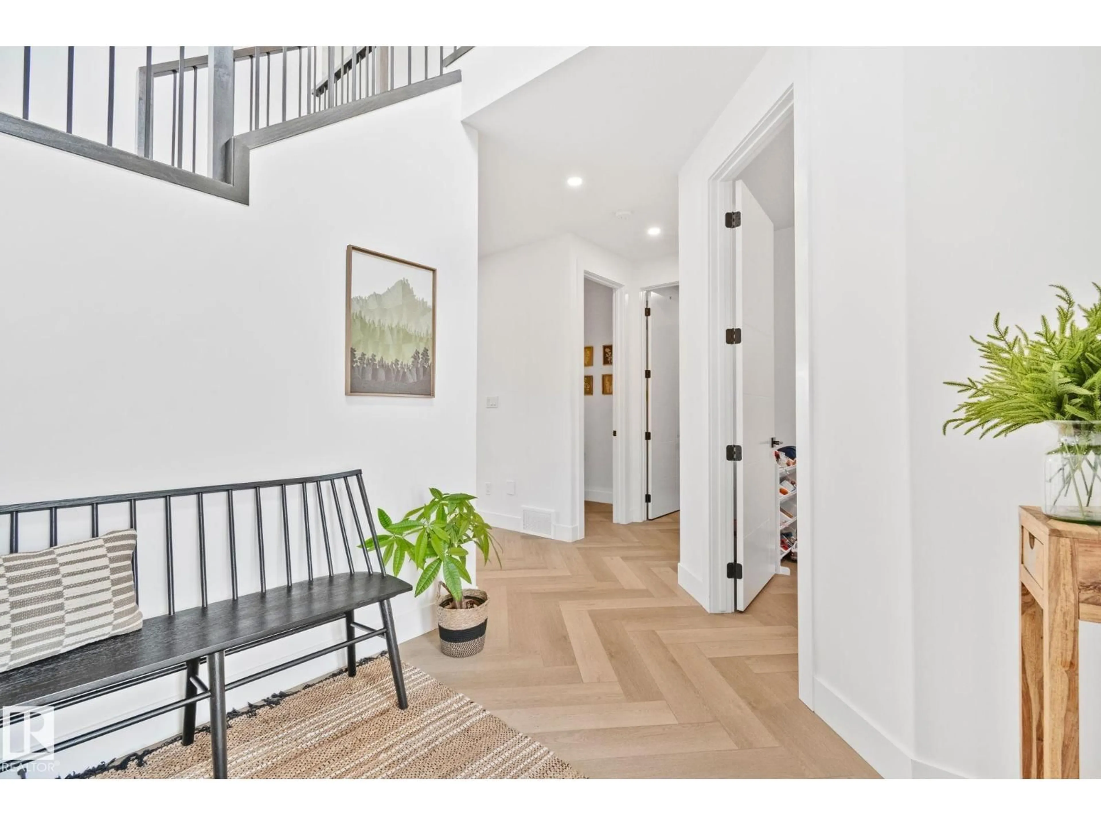 Indoor entryway for 278 CANTER WD, Sherwood Park Alberta T8H2Z6