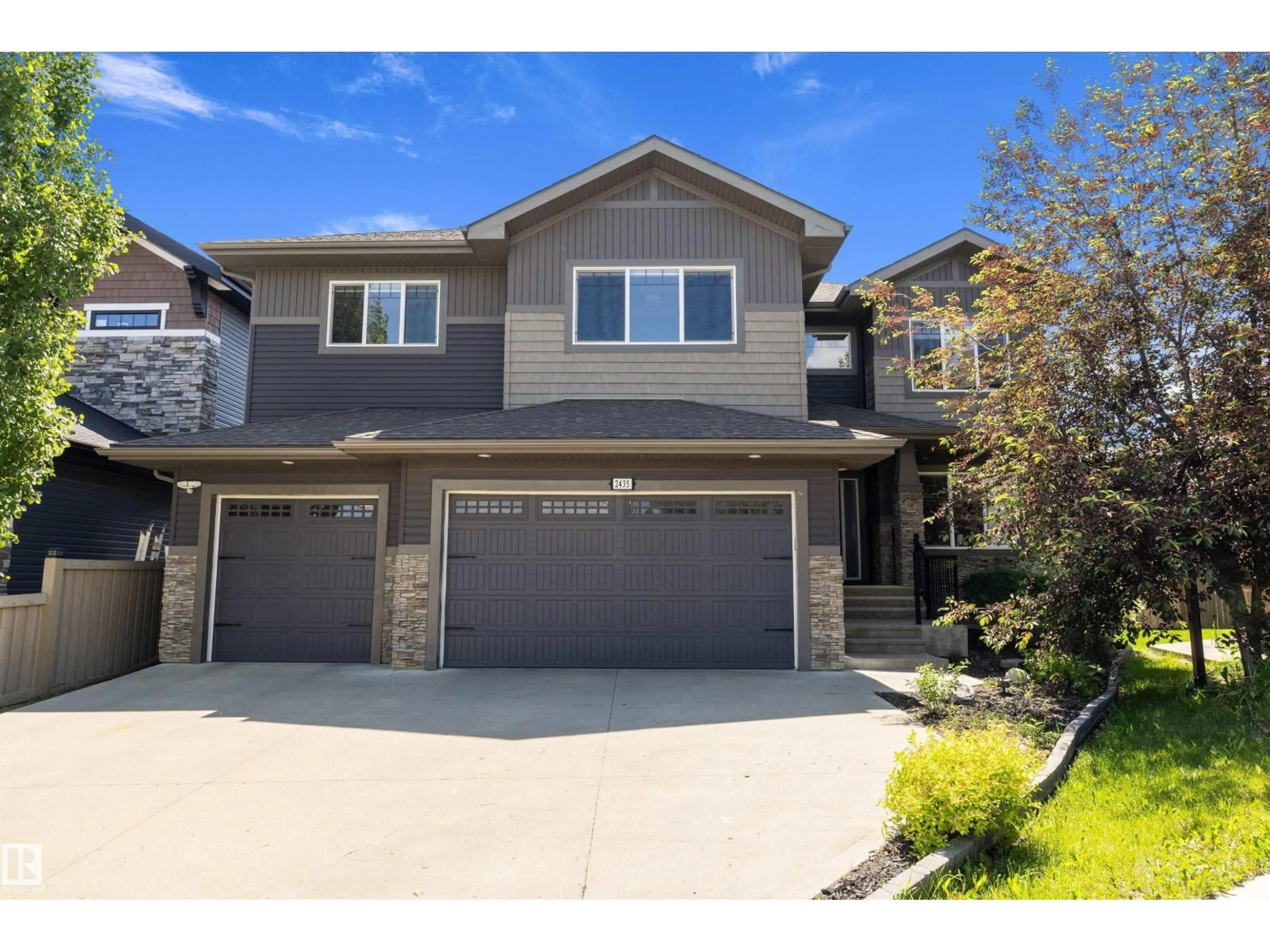 A pic from outside/outdoor area/front of a property/back of a property/a pic from drone, street for 2435 ASHCRAFT CR, Edmonton Alberta T6W2N1