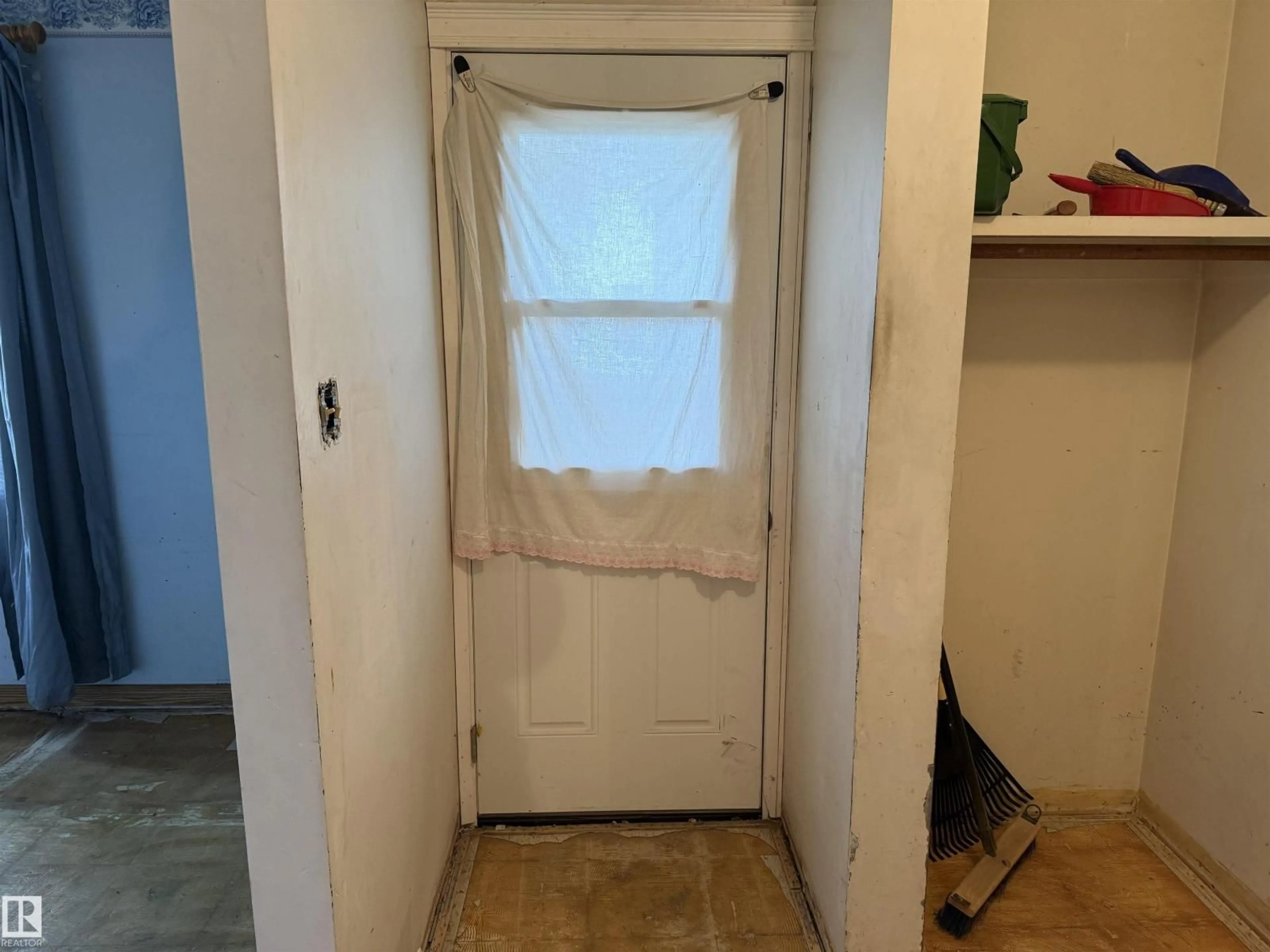 A pic of a room for 8010 - 10 141 AV, Edmonton Alberta T5C2N9
