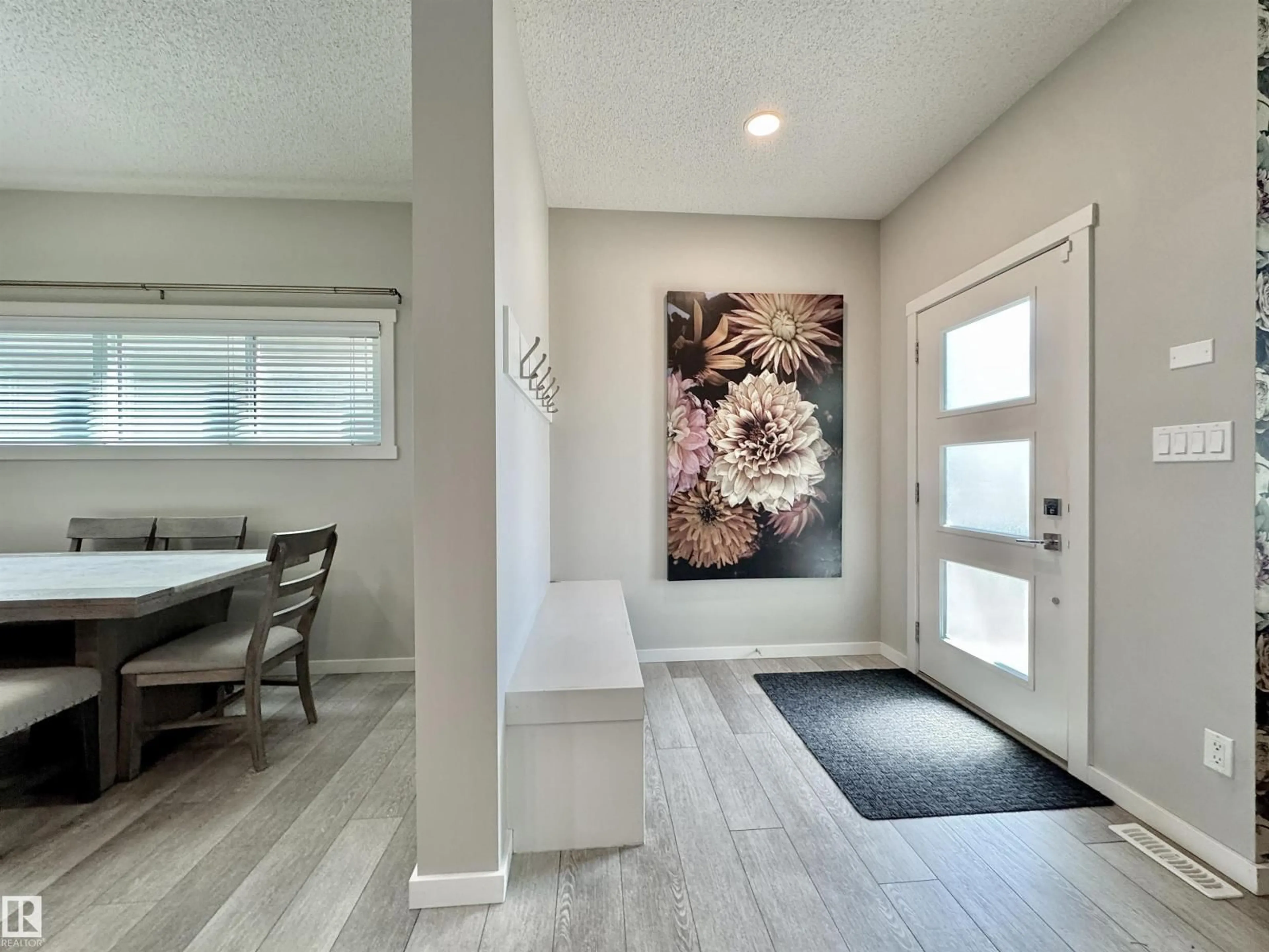 Indoor entryway for 302 BALSAM LI, Leduc Alberta T9E1L2