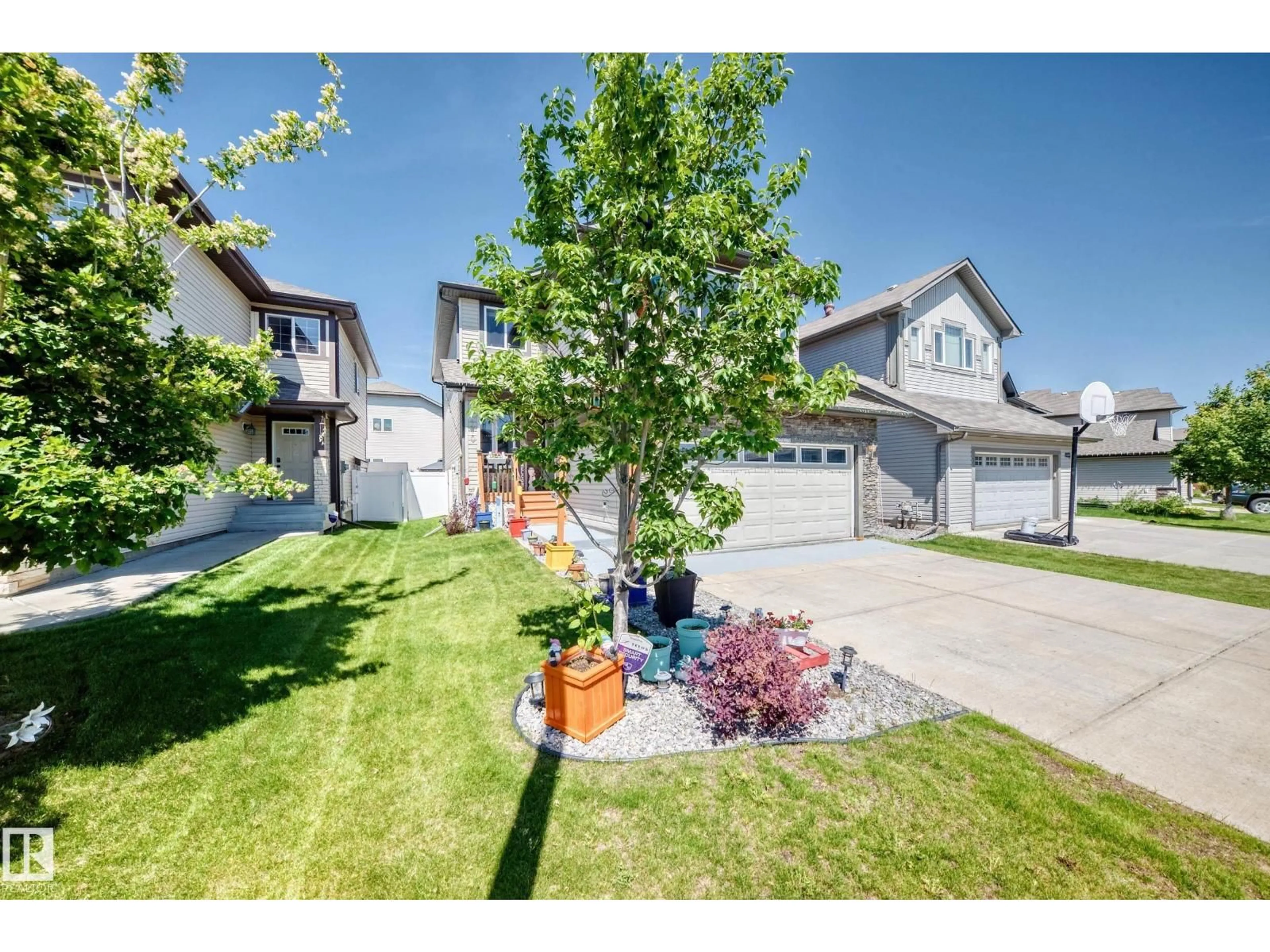 A pic from outside/outdoor area/front of a property/back of a property/a pic from drone, street for 12410 171A AV, Edmonton Alberta T5X0E7