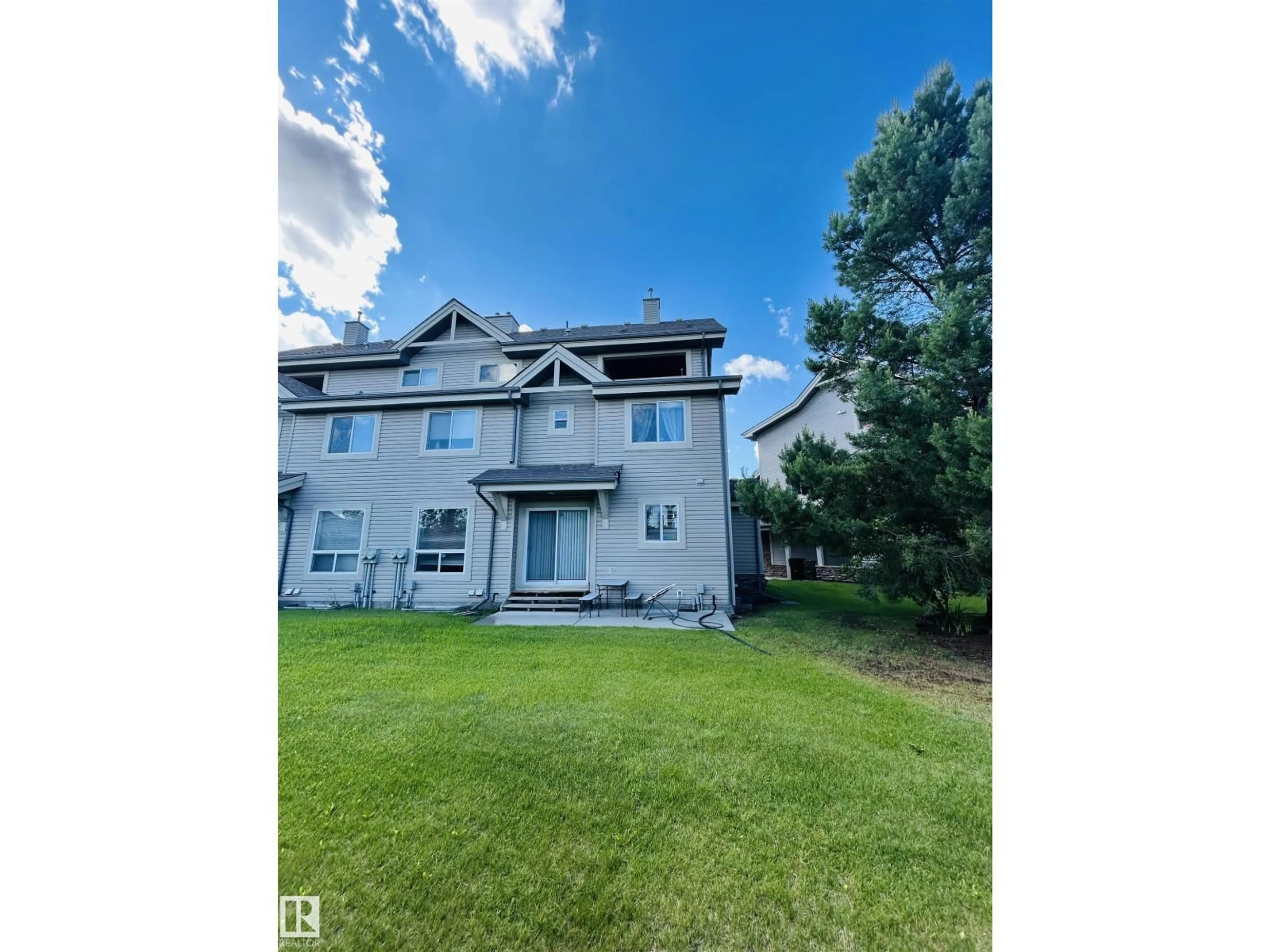 A pic from outside/outdoor area/front of a property/back of a property/a pic from drone, unknown for 89 12050 17 AV SW, Edmonton Alberta T6W1X4
