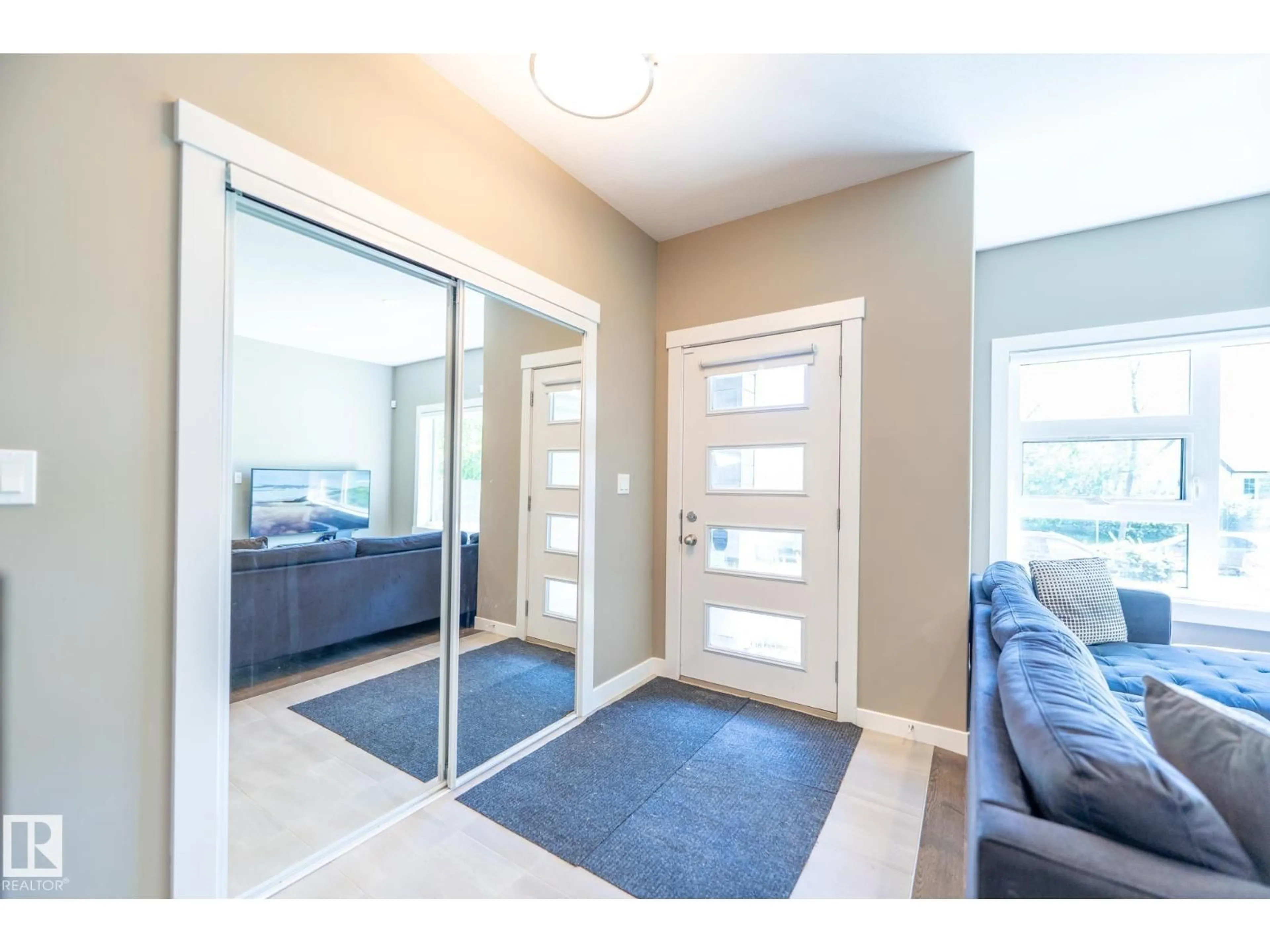 Indoor entryway for NW - 11022 108 ST, Edmonton Alberta T5H3A9