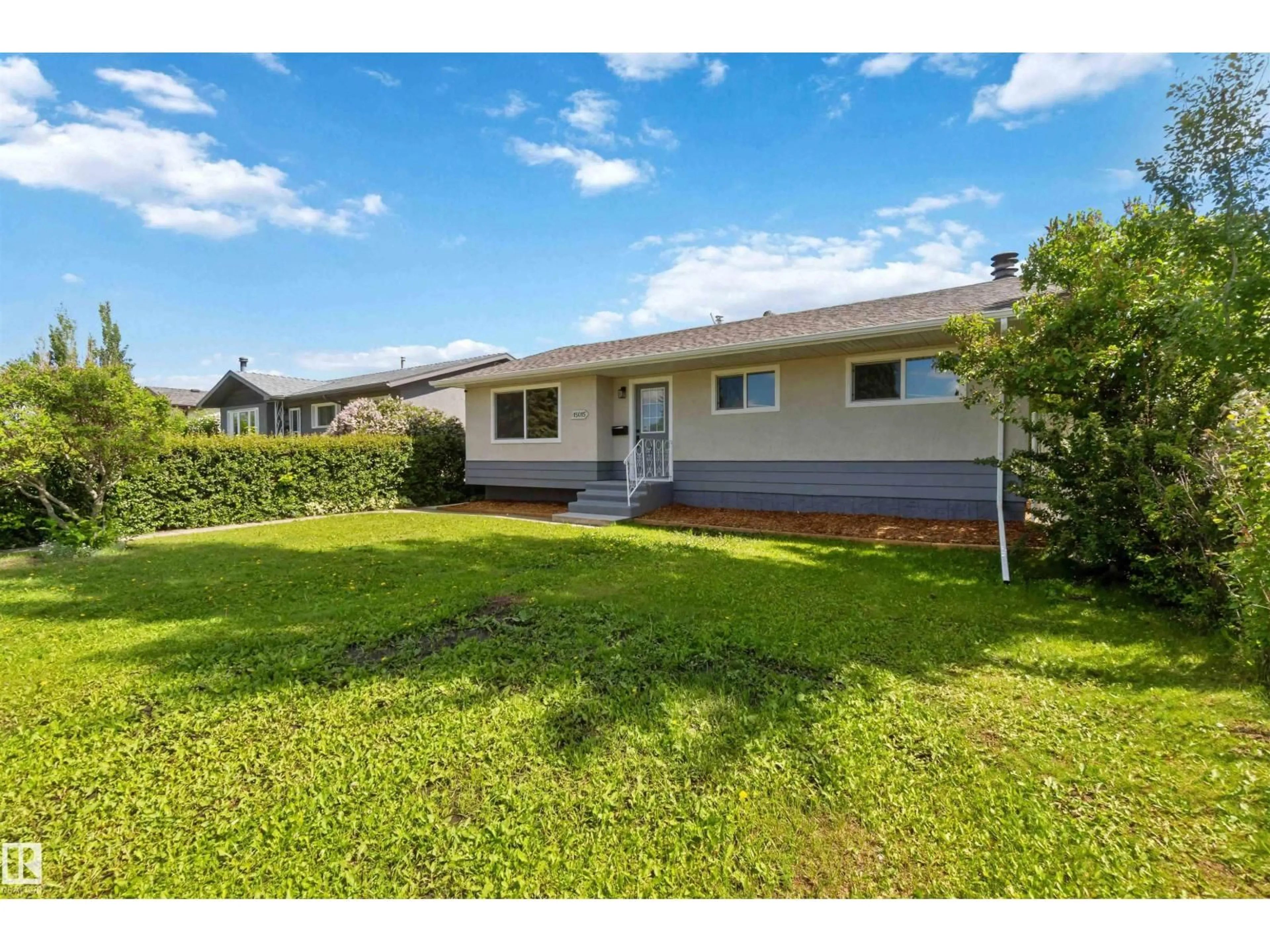 A pic from outside/outdoor area/front of a property/back of a property/a pic from drone, street for NW - 15015 95 ST, Edmonton Alberta T5E3Z3