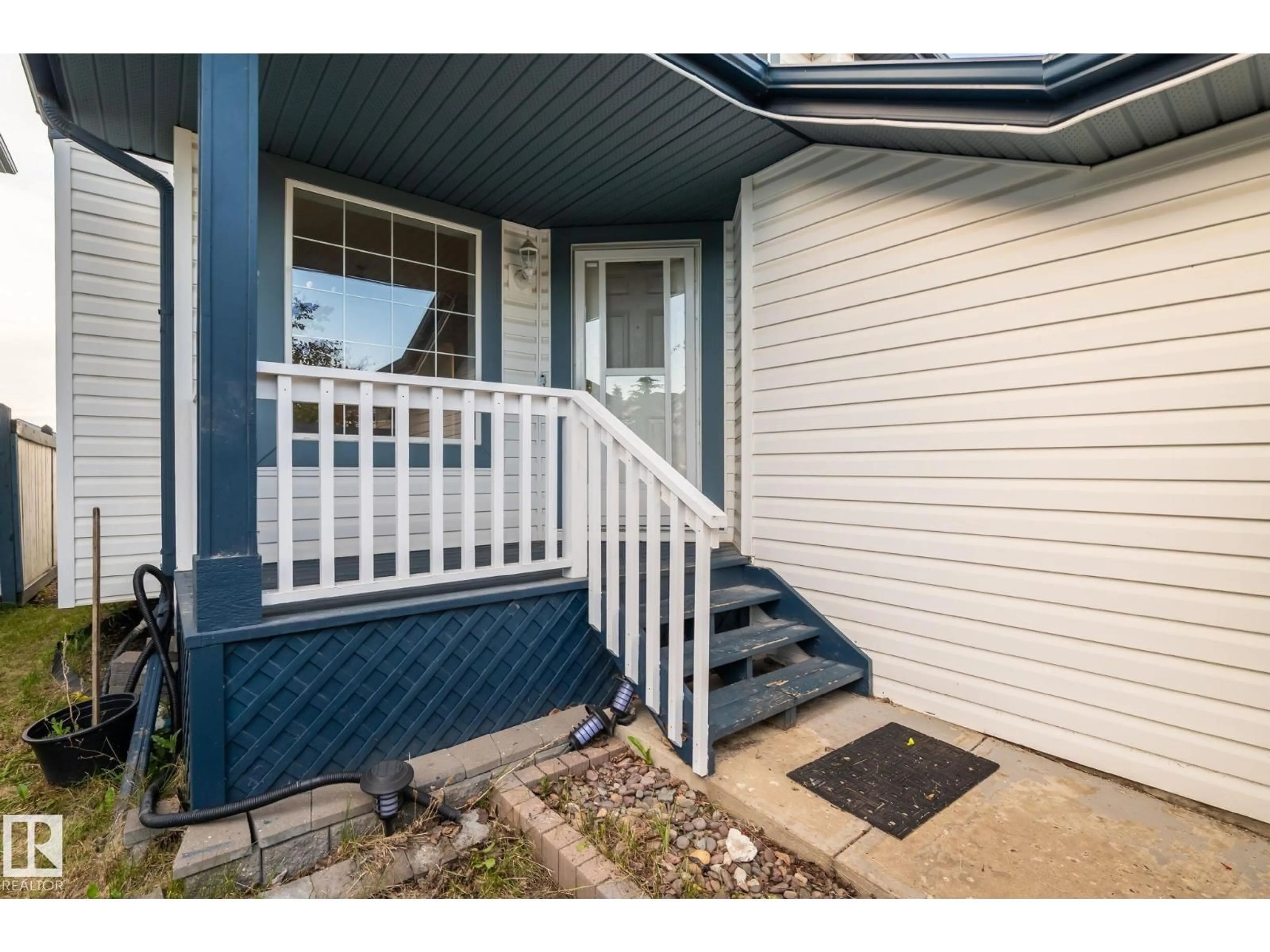Unknown for 1906 37B AV, Edmonton Alberta T6T1S5