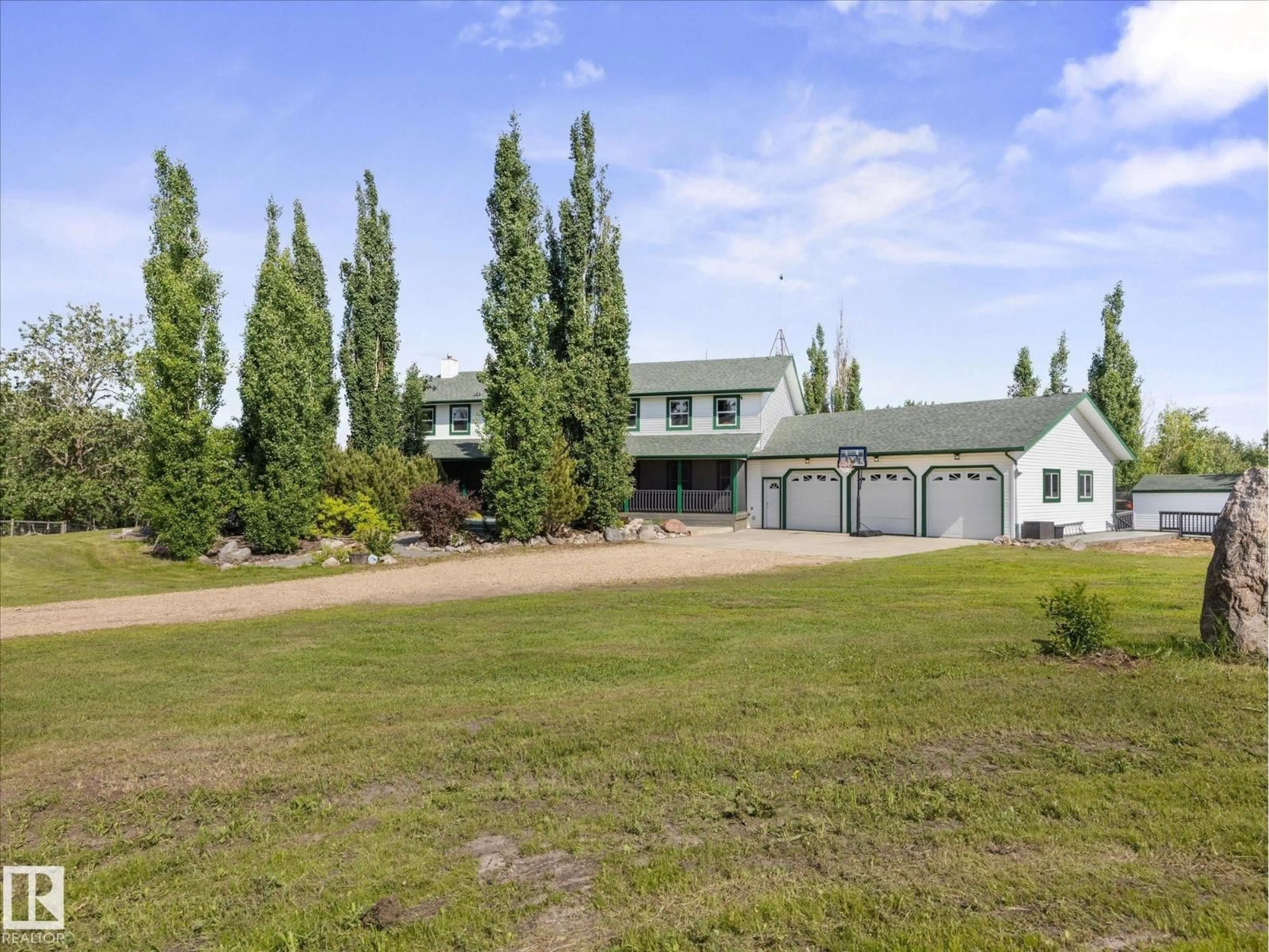 A pic from outside/outdoor area/front of a property/back of a property/a pic from drone, unknown for 51559 RGE ROAD 204, Rural Strathcona County Alberta T8G1G3