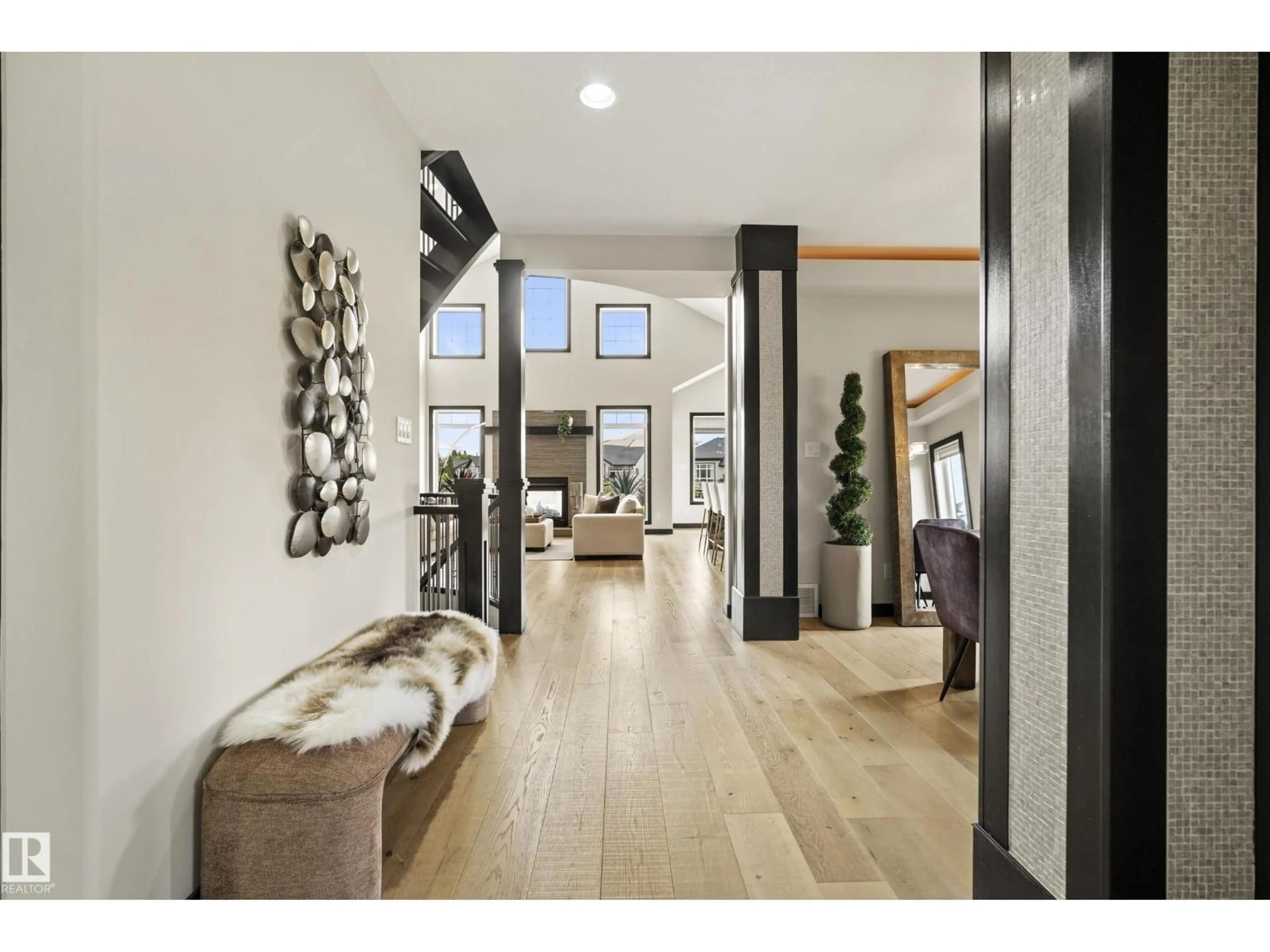 Indoor entryway for 1121 ADAMSON DR, Edmonton Alberta T6W0V4