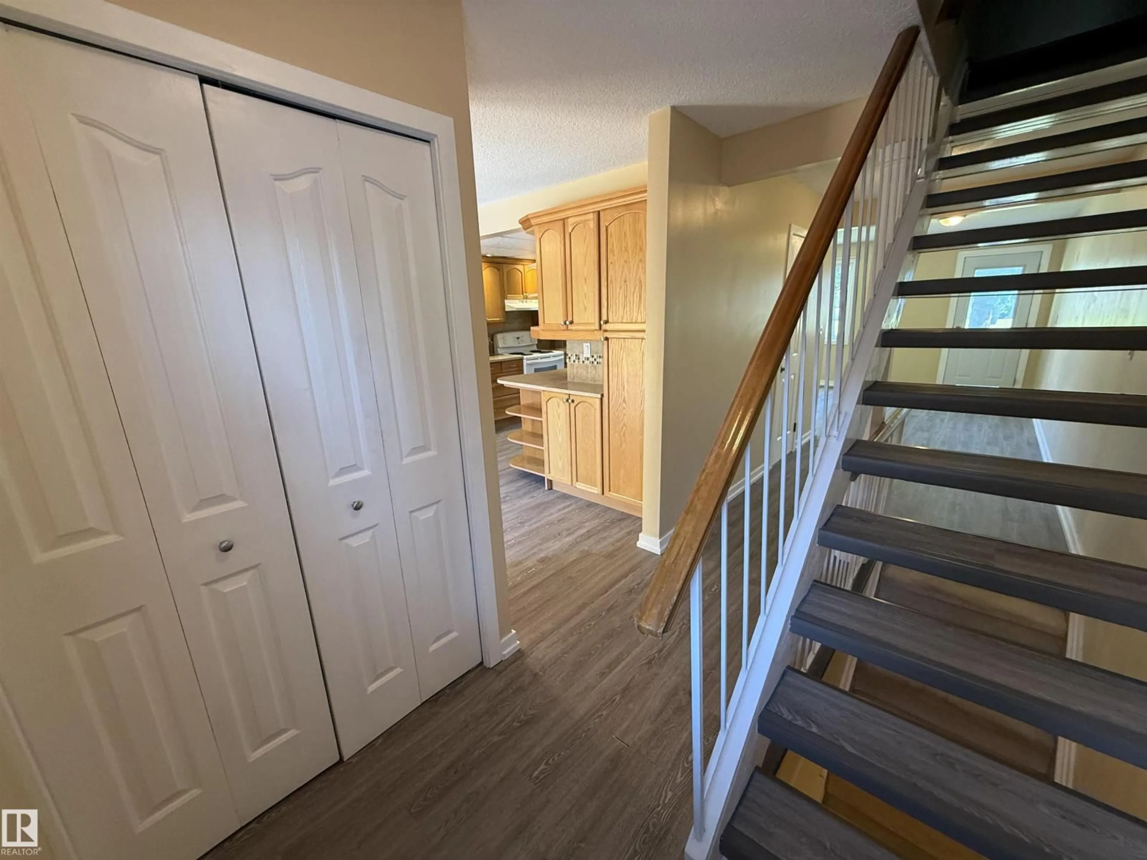 Unknown for 4359 46 ST, Stony Plain Alberta T7Z1J9