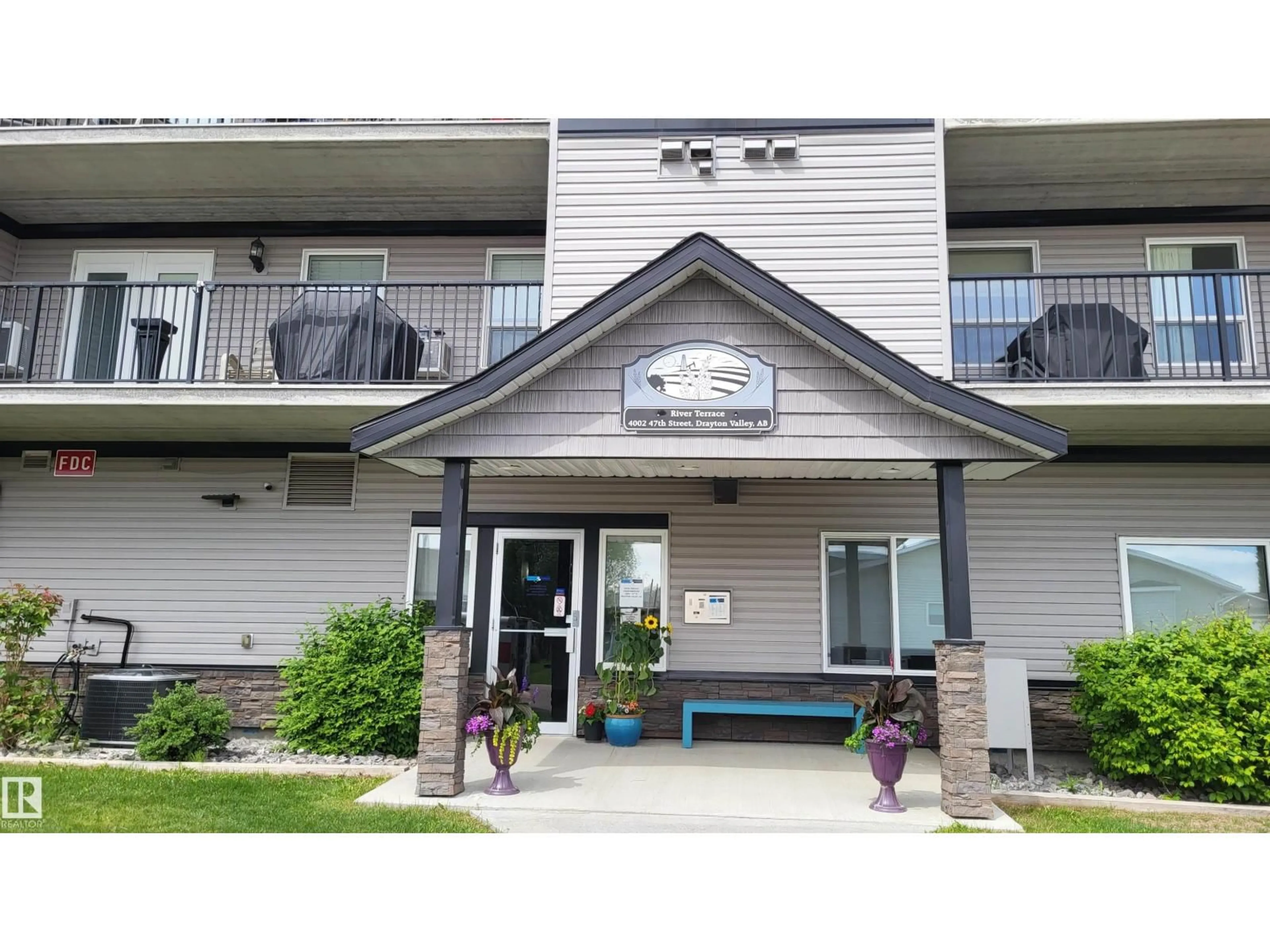 Patio, mountain view for 303 - 4002 47 ST, Drayton Valley Alberta T7A0A2