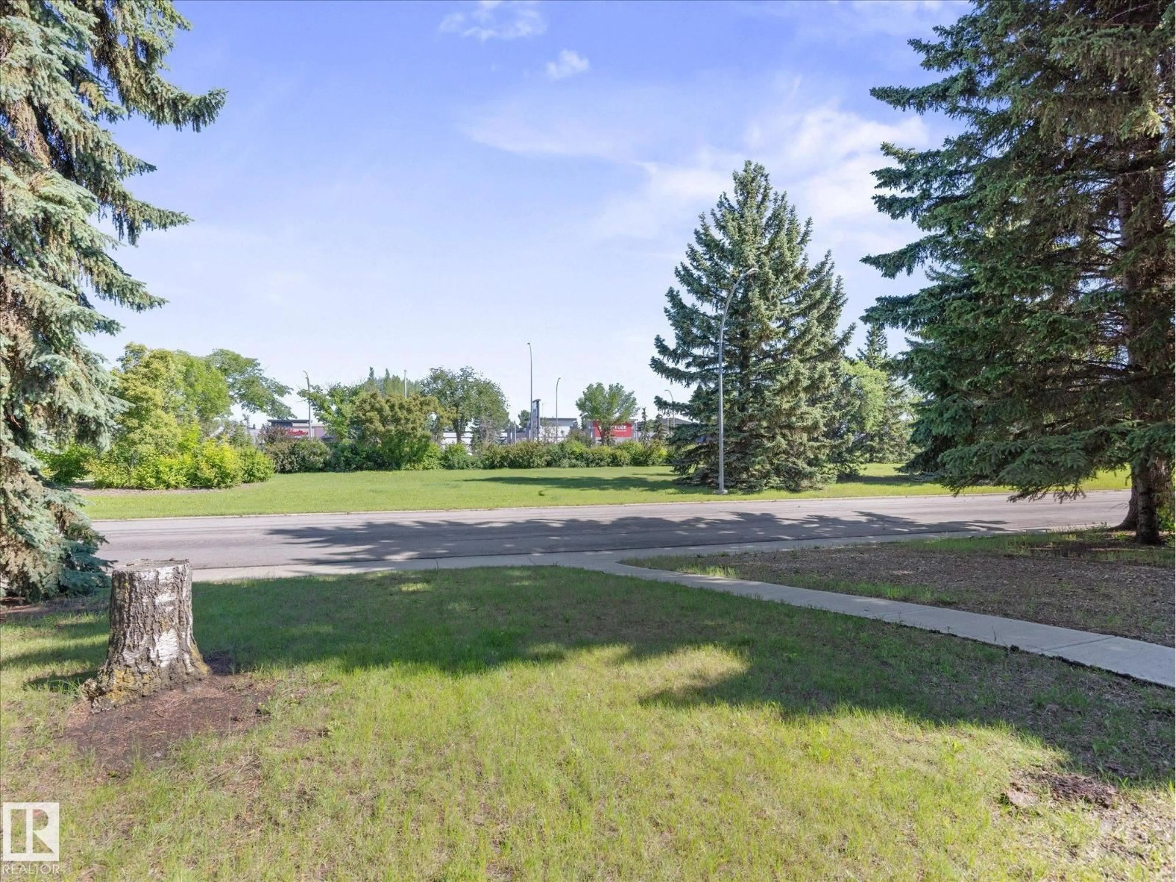 A pic from outside/outdoor area/front of a property/back of a property/a pic from drone, unknown for 13623 136A AV NW, Edmonton Alberta T5L4B9