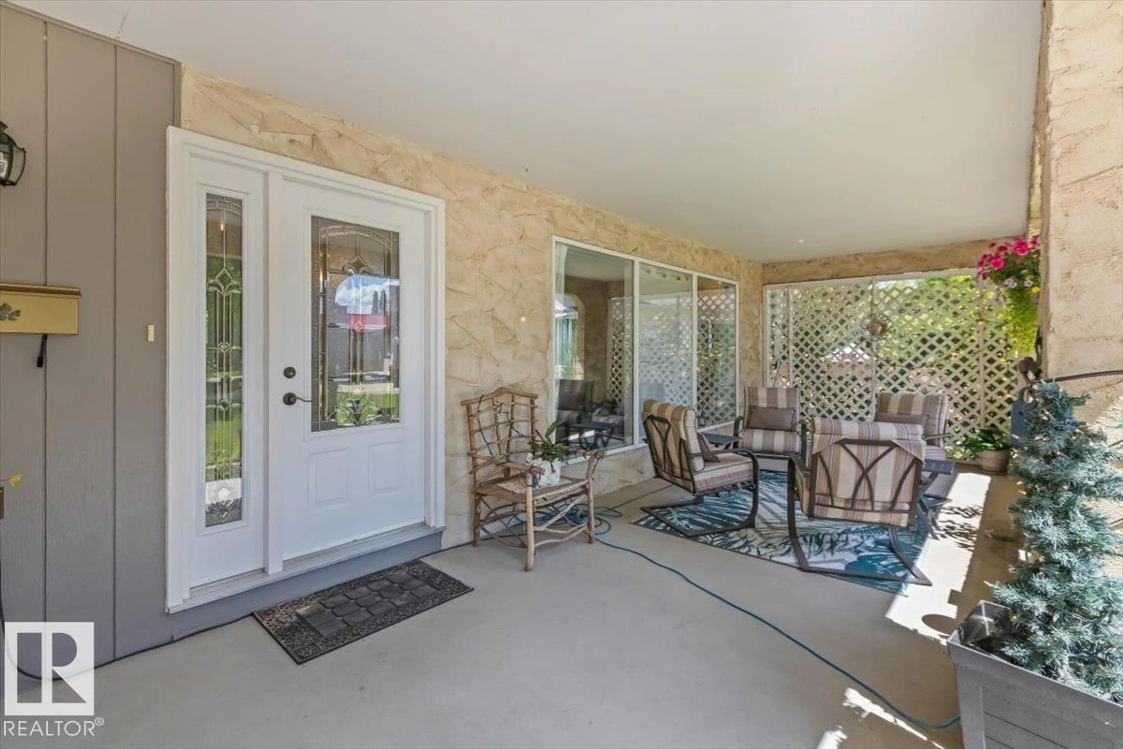 Patio, unknown for 13 LLOYD PL, St. Albert Alberta T8N2H4
