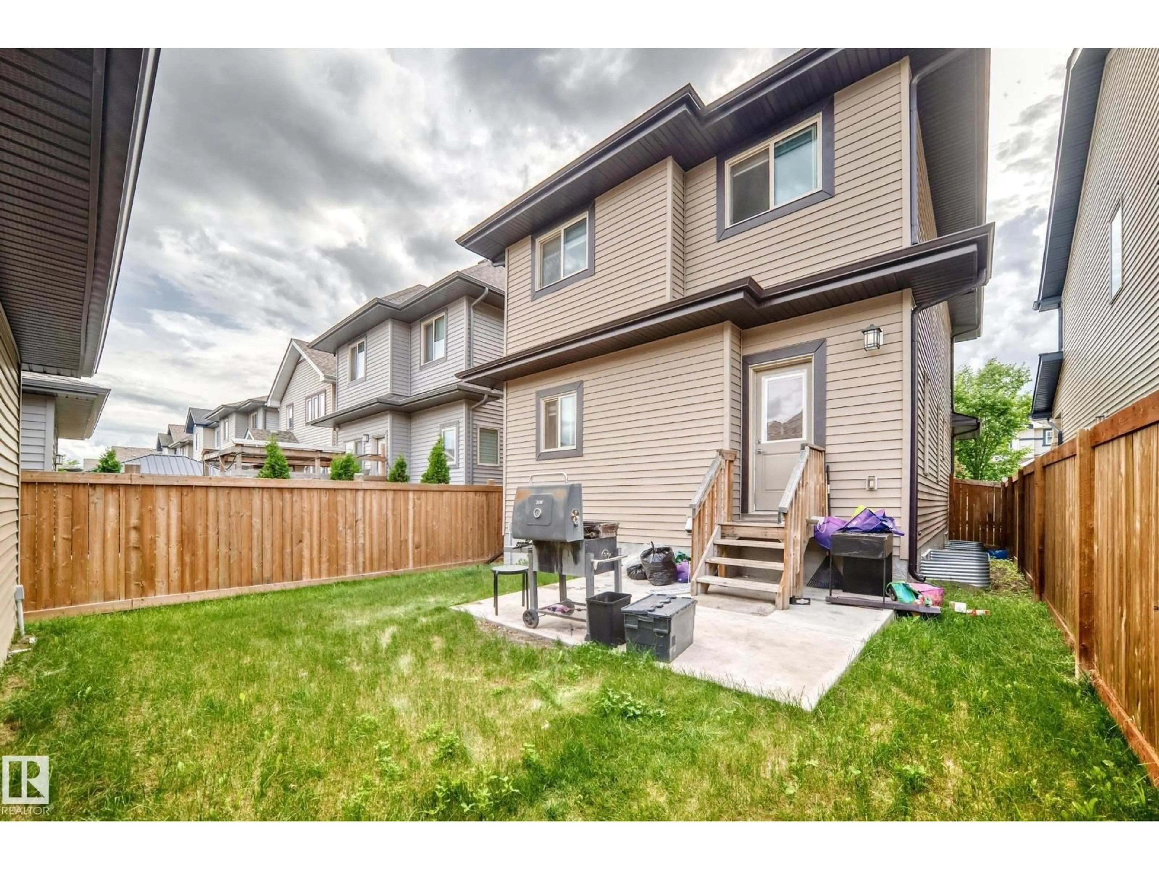 Patio, street for 4021 ALLAN CR, Edmonton Alberta T6W0L2
