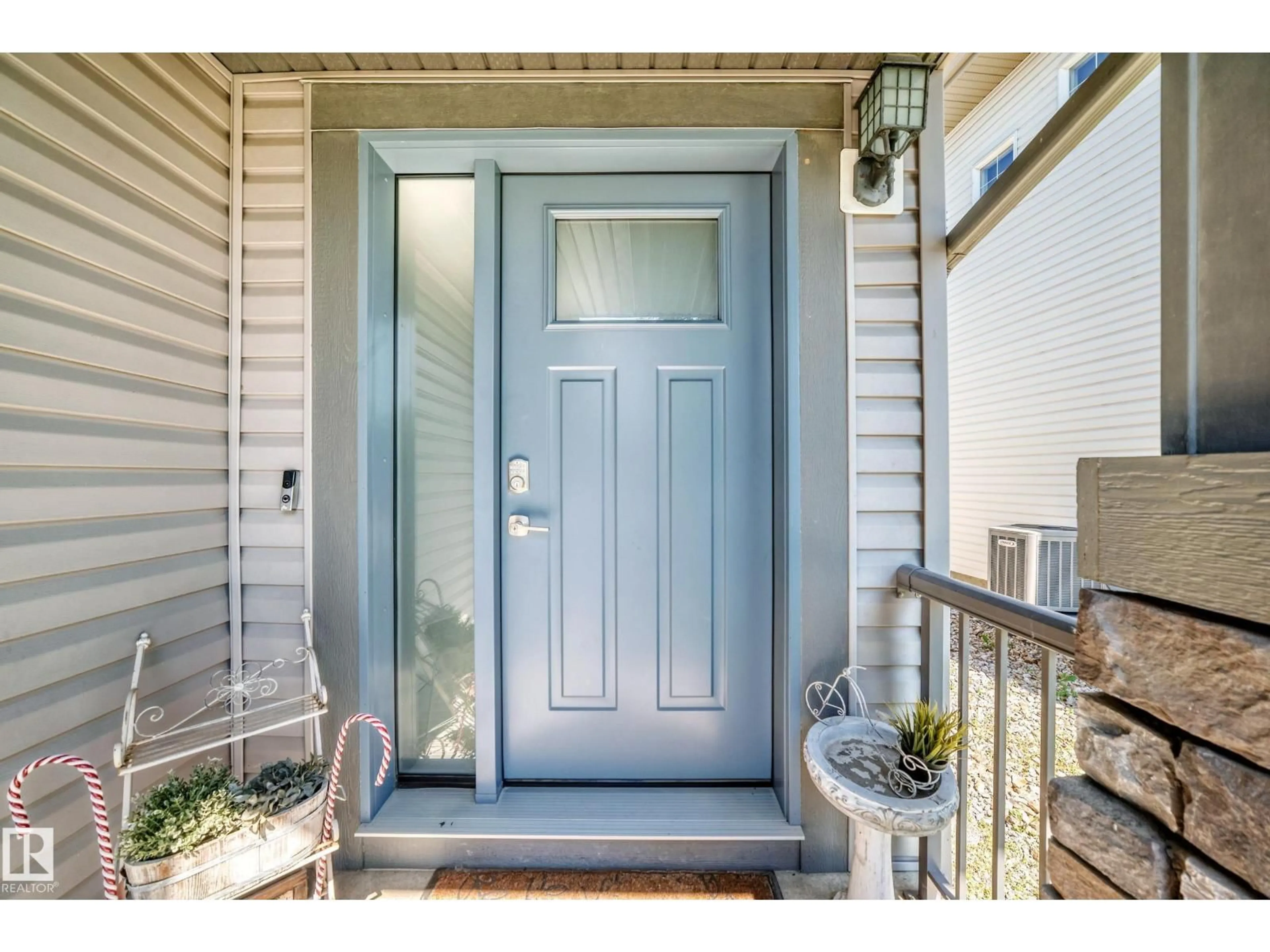 Indoor entryway for 3433 GOODRIDGE LINK, Edmonton Alberta T5T4E9