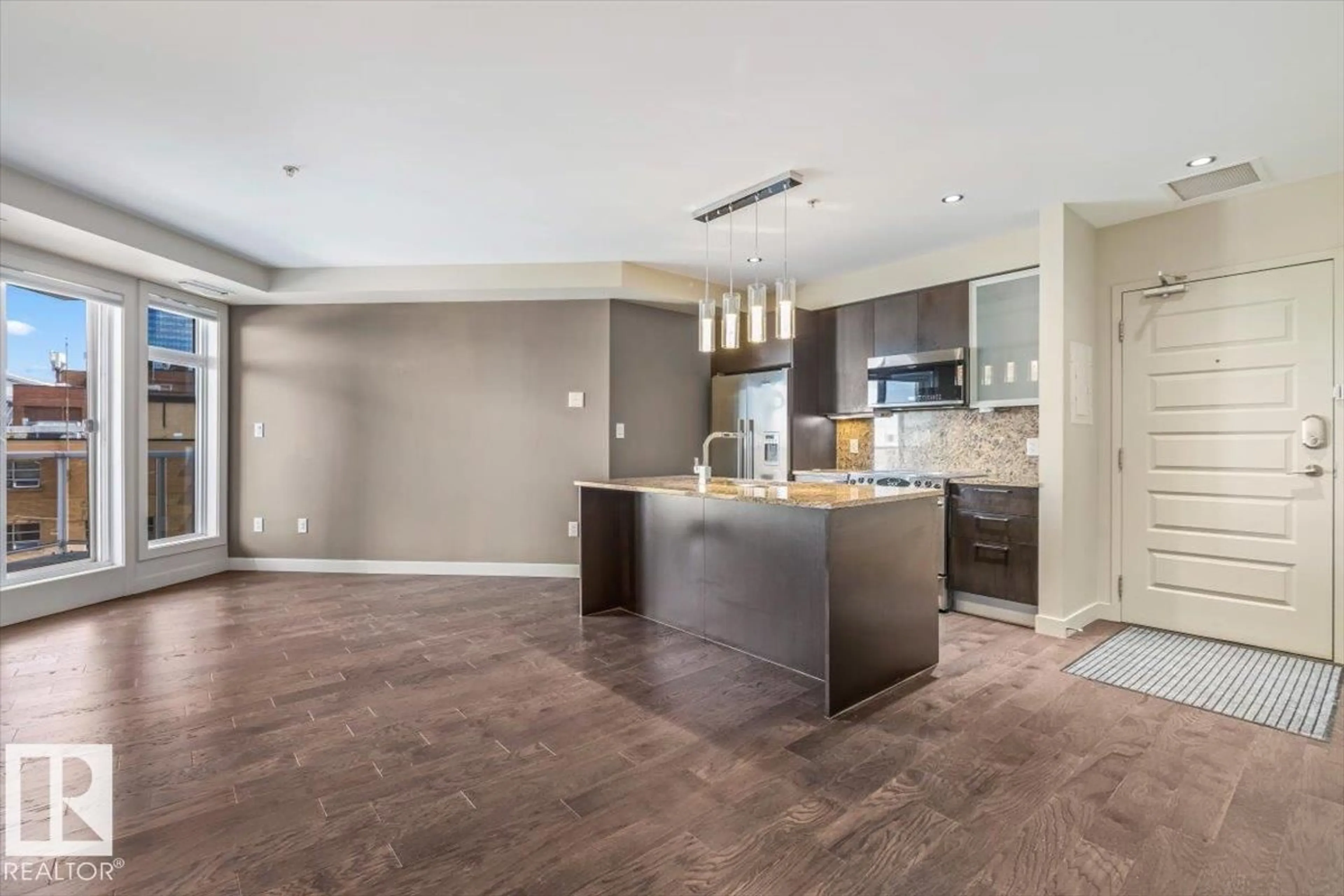 Open concept kitchen, ceramic/tile floor for 406 - 10388 105 ST NW, Edmonton Alberta T5J1E6