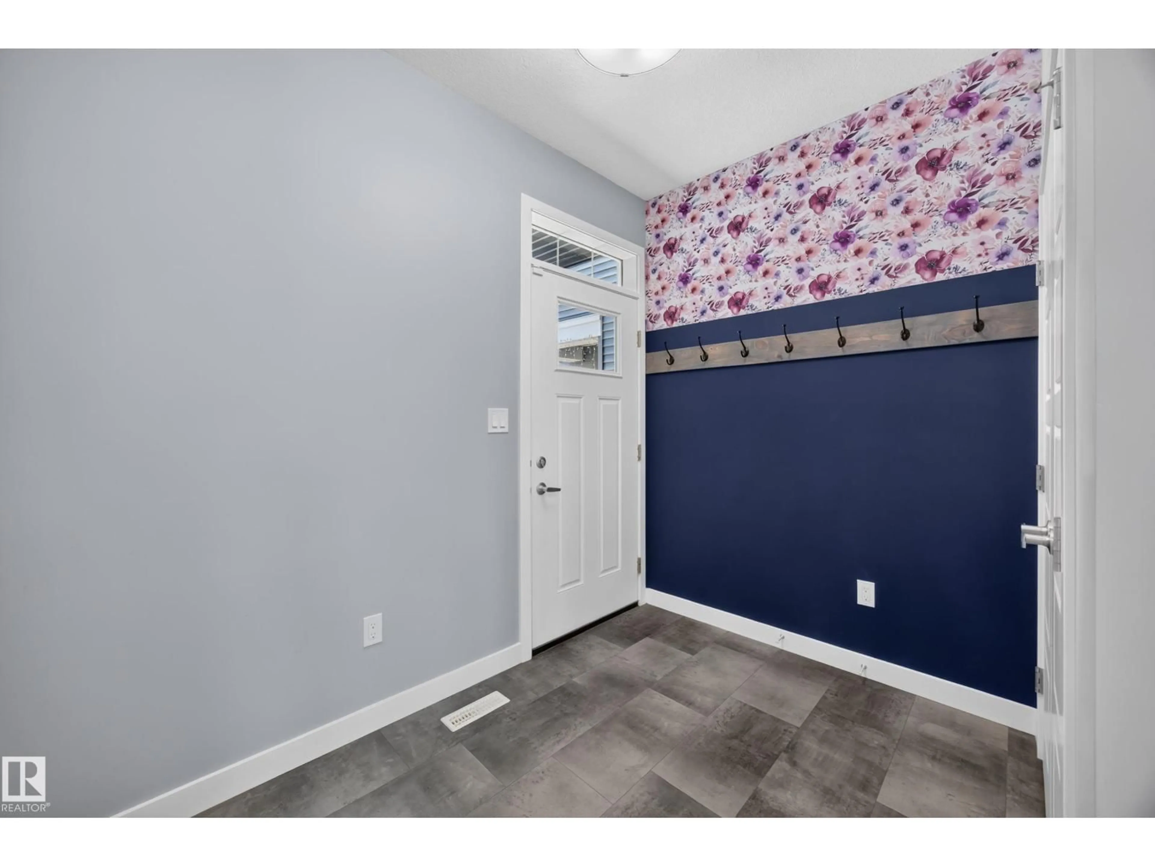 Indoor entryway for SW - 3025 CHOKECHERRY CM, Edmonton Alberta T6X2M4