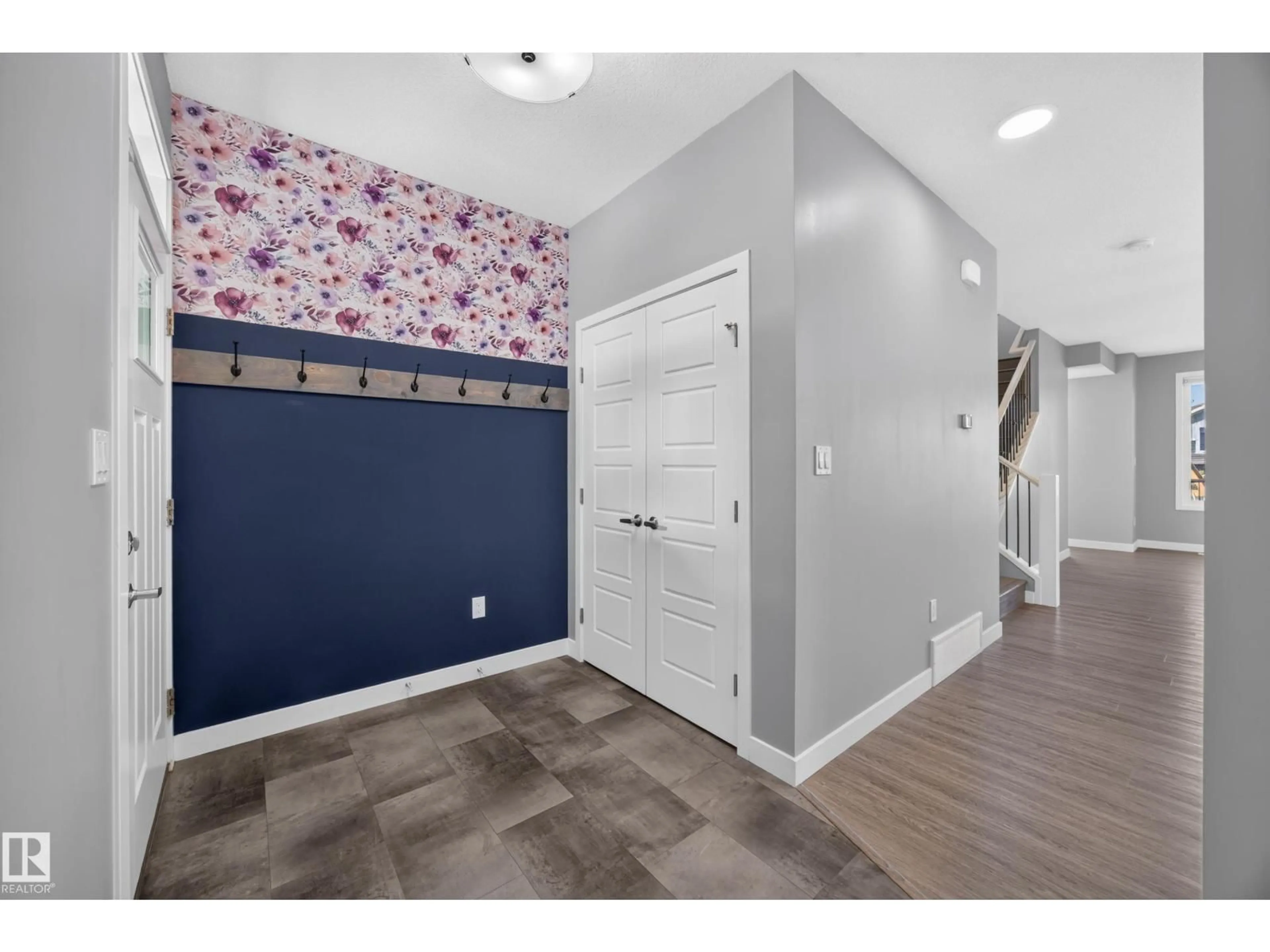Indoor entryway for SW - 3025 CHOKECHERRY CM, Edmonton Alberta T6X2M4
