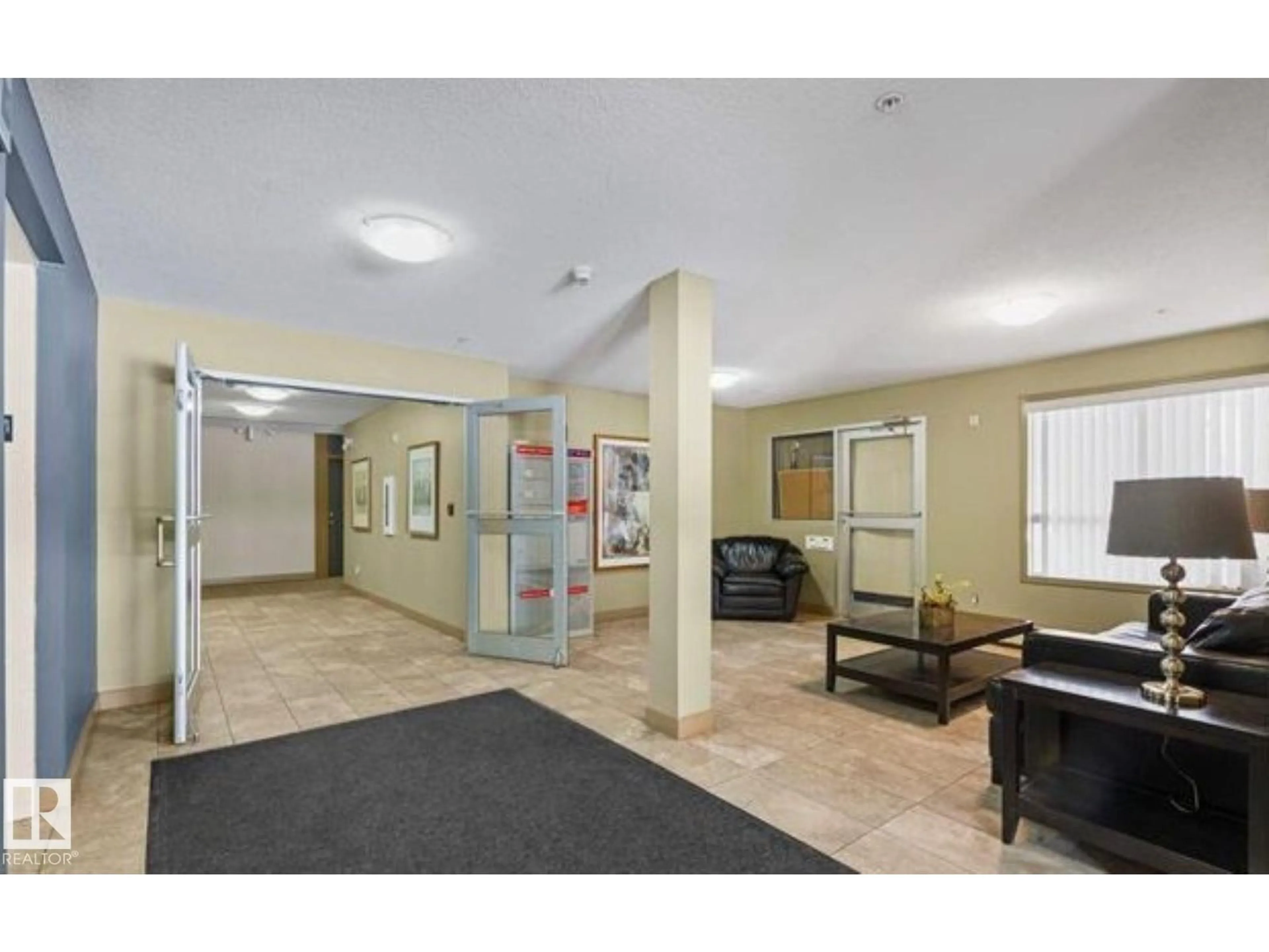 Indoor foyer for 311 - 17003 67 AV, Edmonton Alberta T5T6Y6