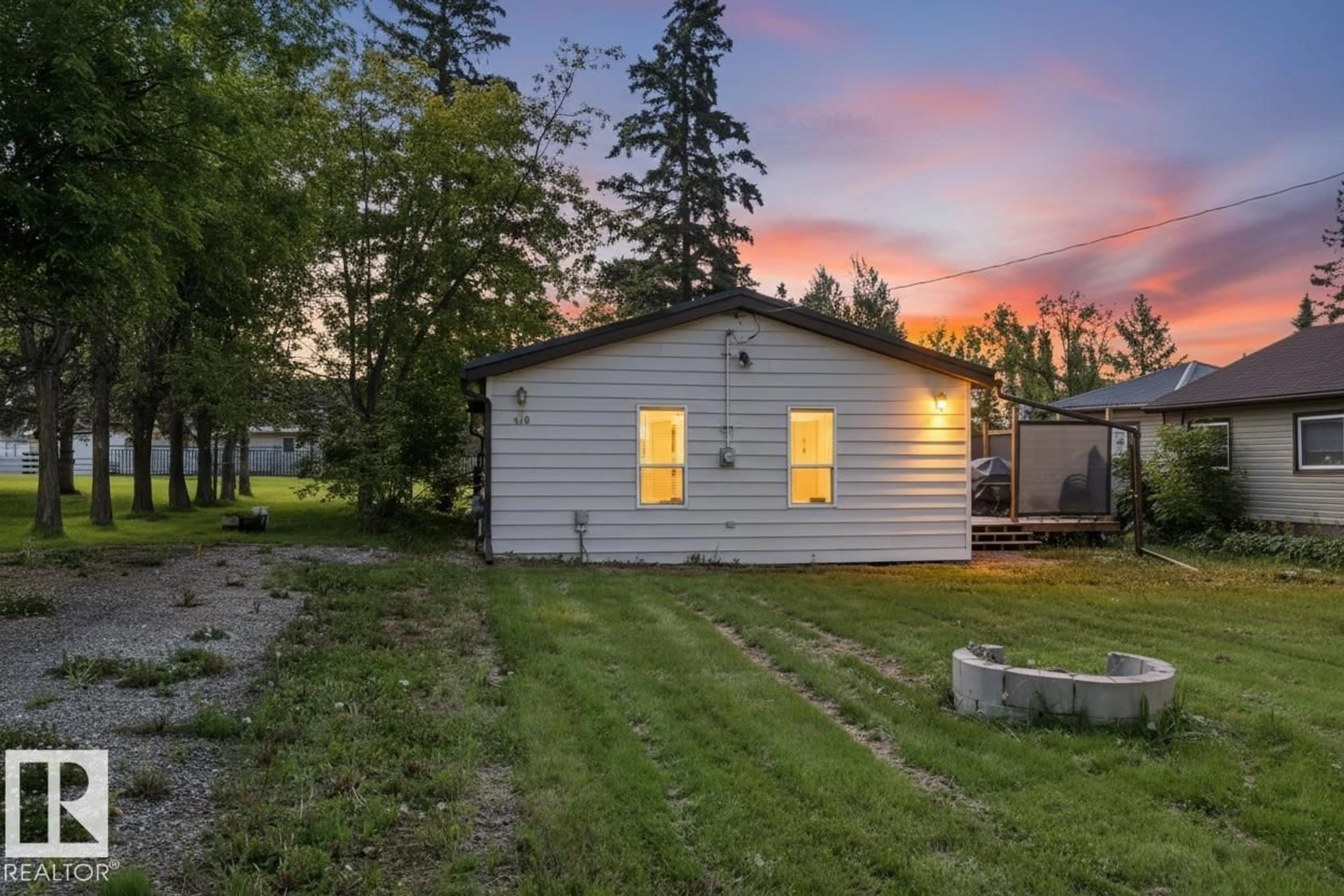 Shed for 410 4 ST, Rural Lac Ste. Anne County Alberta T0E1A0