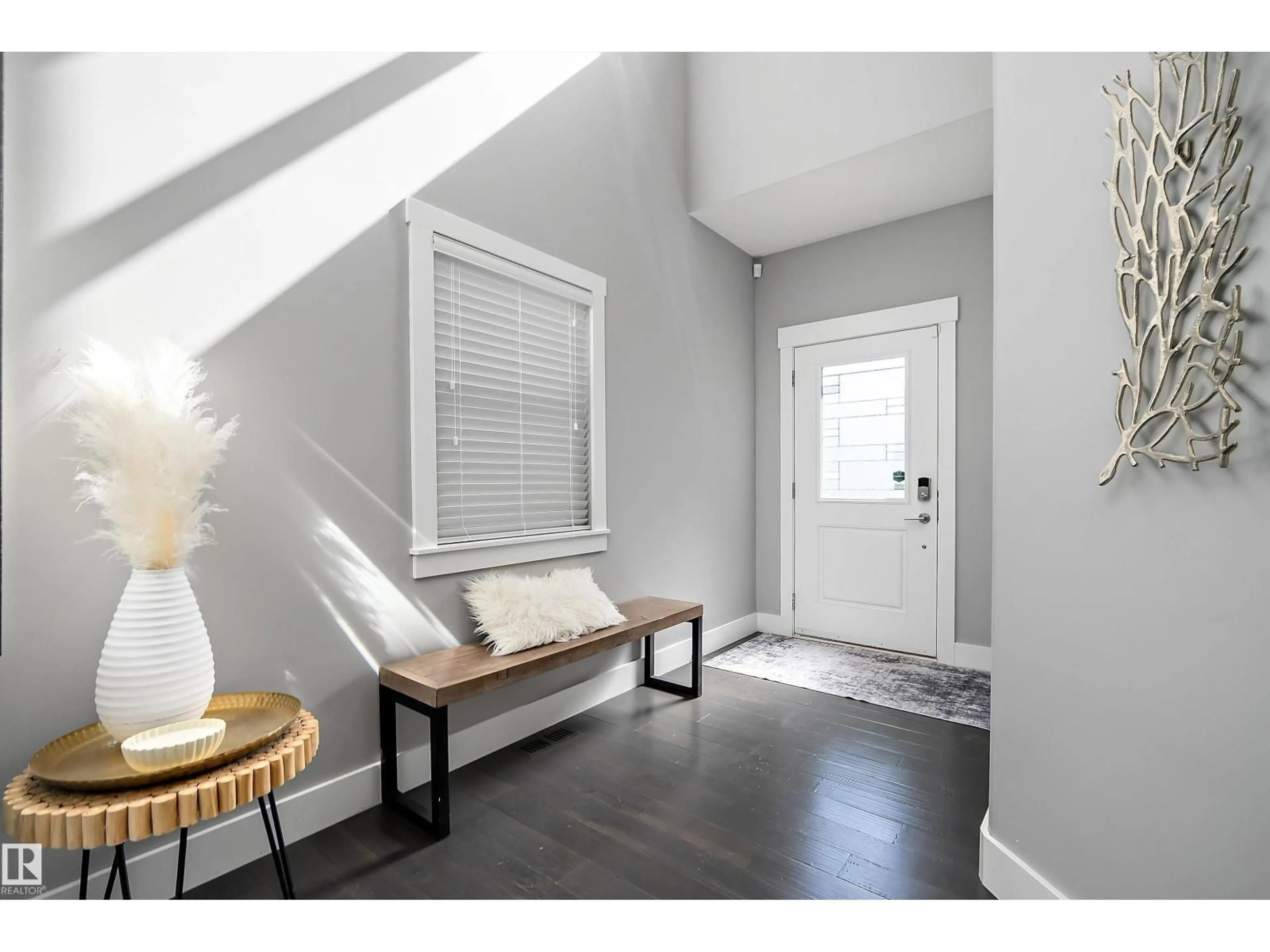 Indoor entryway for 71 GREENBURY MR, Spruce Grove Alberta T7X0M1