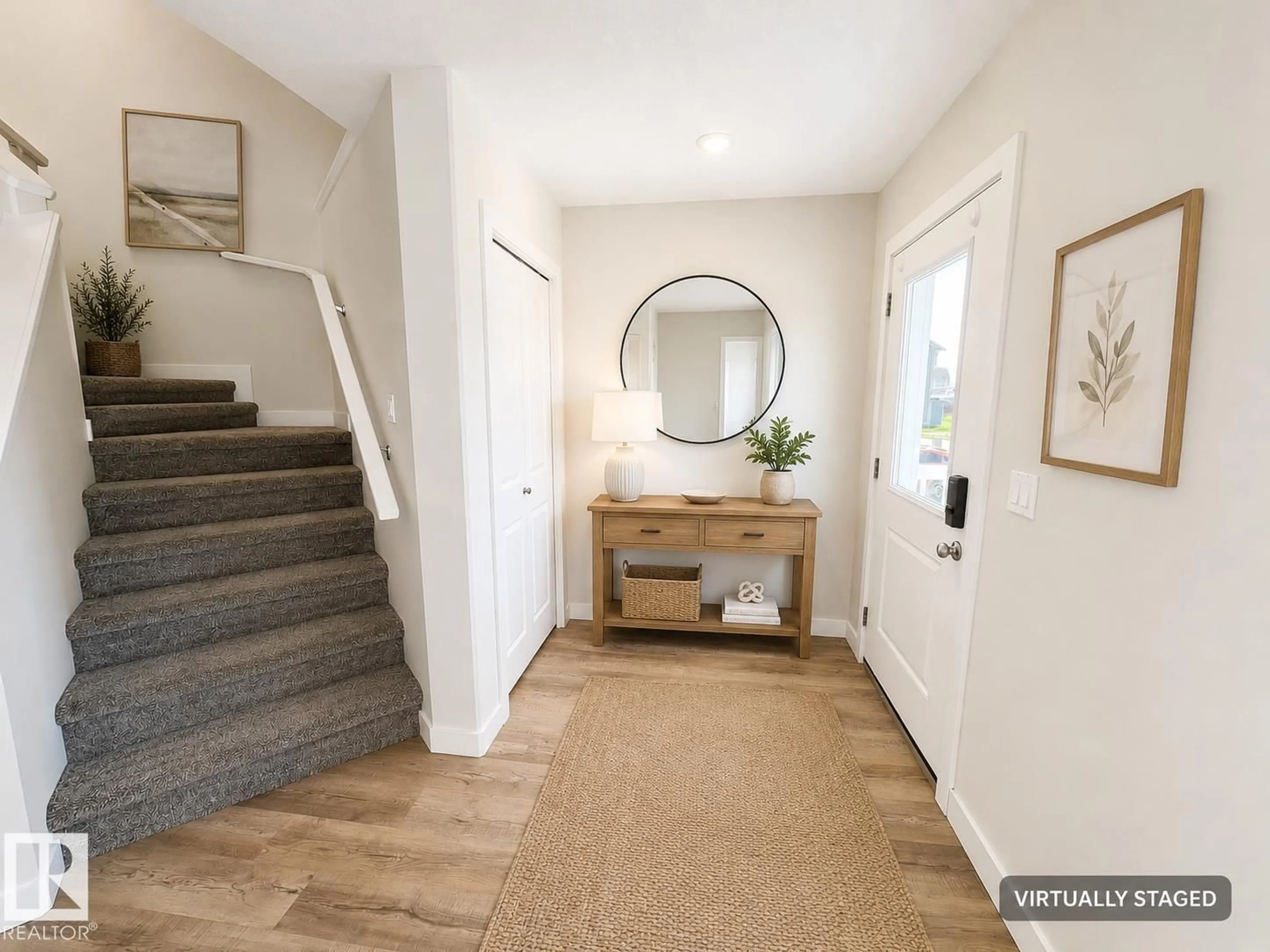 Indoor entryway for B - 11205 95 STREET, Clairmont Alberta T8X5C8