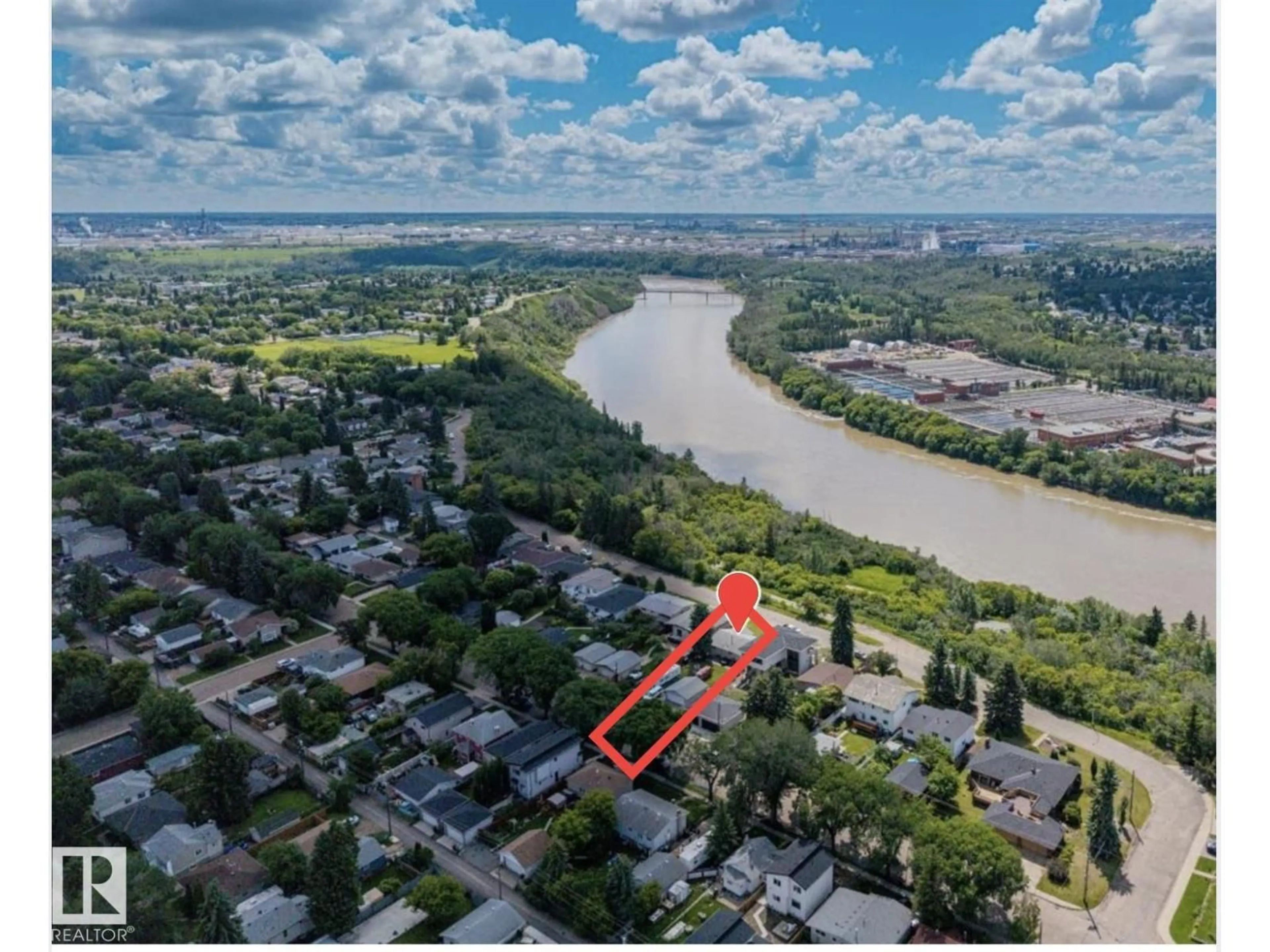 A pic from outside/outdoor area/front of a property/back of a property/a pic from drone, water/lake/river/ocean view for 4622 ADA BV, Edmonton Alberta T5W4M8