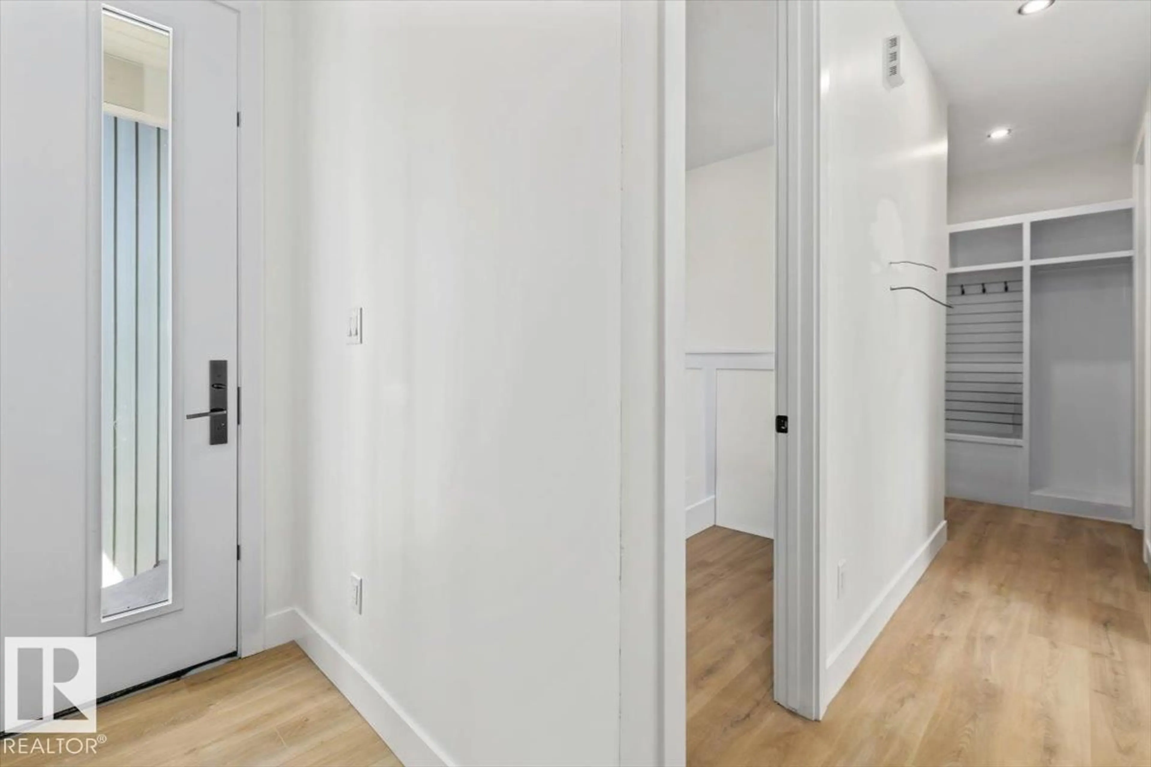 Indoor entryway for 141 ELLIOTT WD, Fort Saskatchewan Alberta T8L1V1