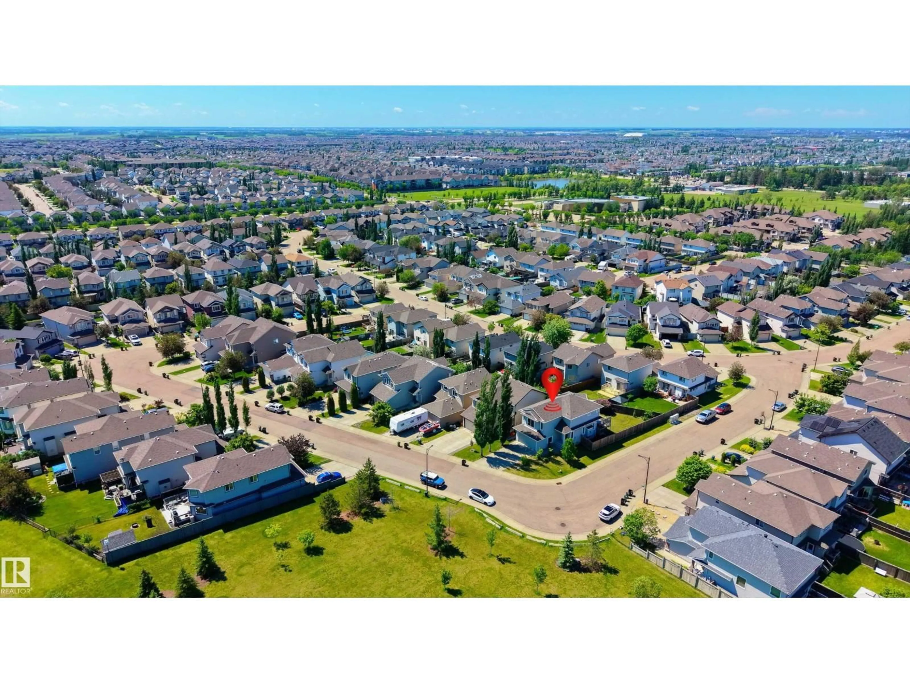 A pic from outside/outdoor area/front of a property/back of a property/a pic from drone, street for 512 59 ST, Edmonton Alberta T6X0E9
