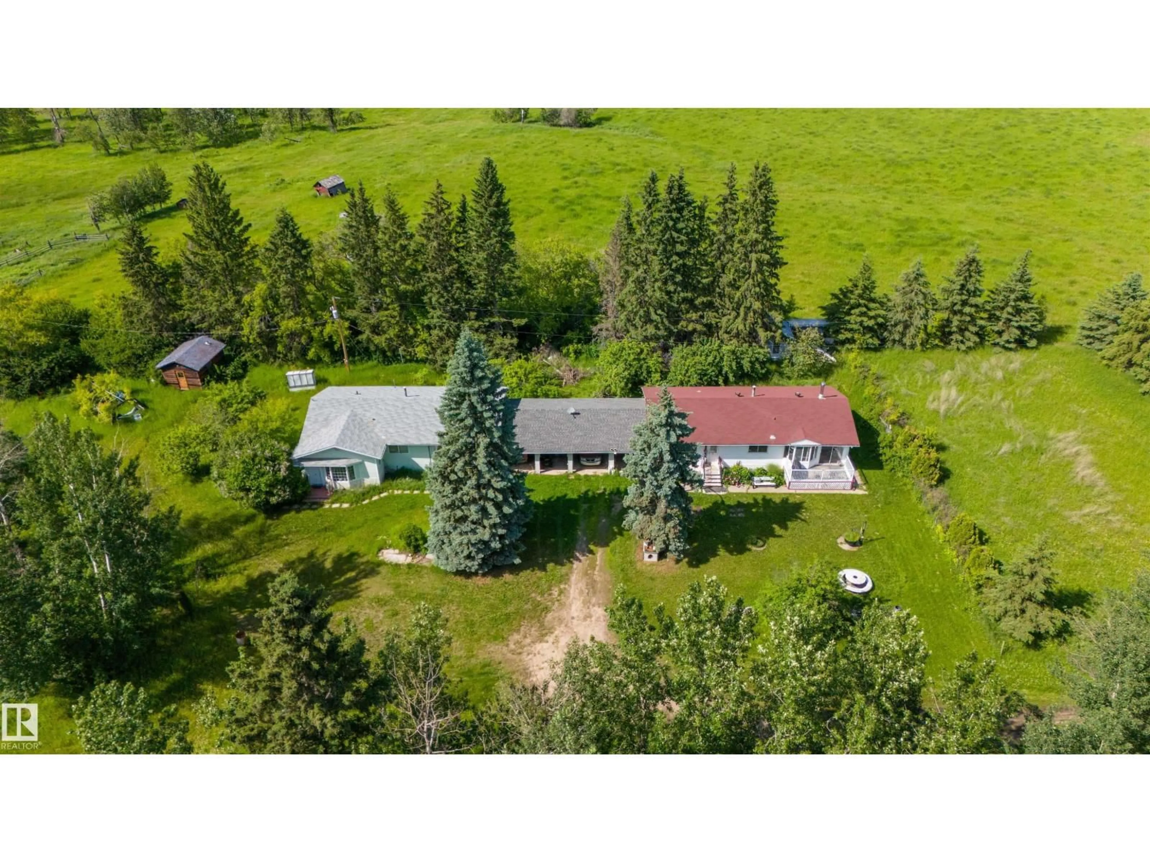 A pic from outside/outdoor area/front of a property/back of a property/a pic from drone, unknown for 643016A RGE ROAD 195, Rural Athabasca County Alberta T0A0M0