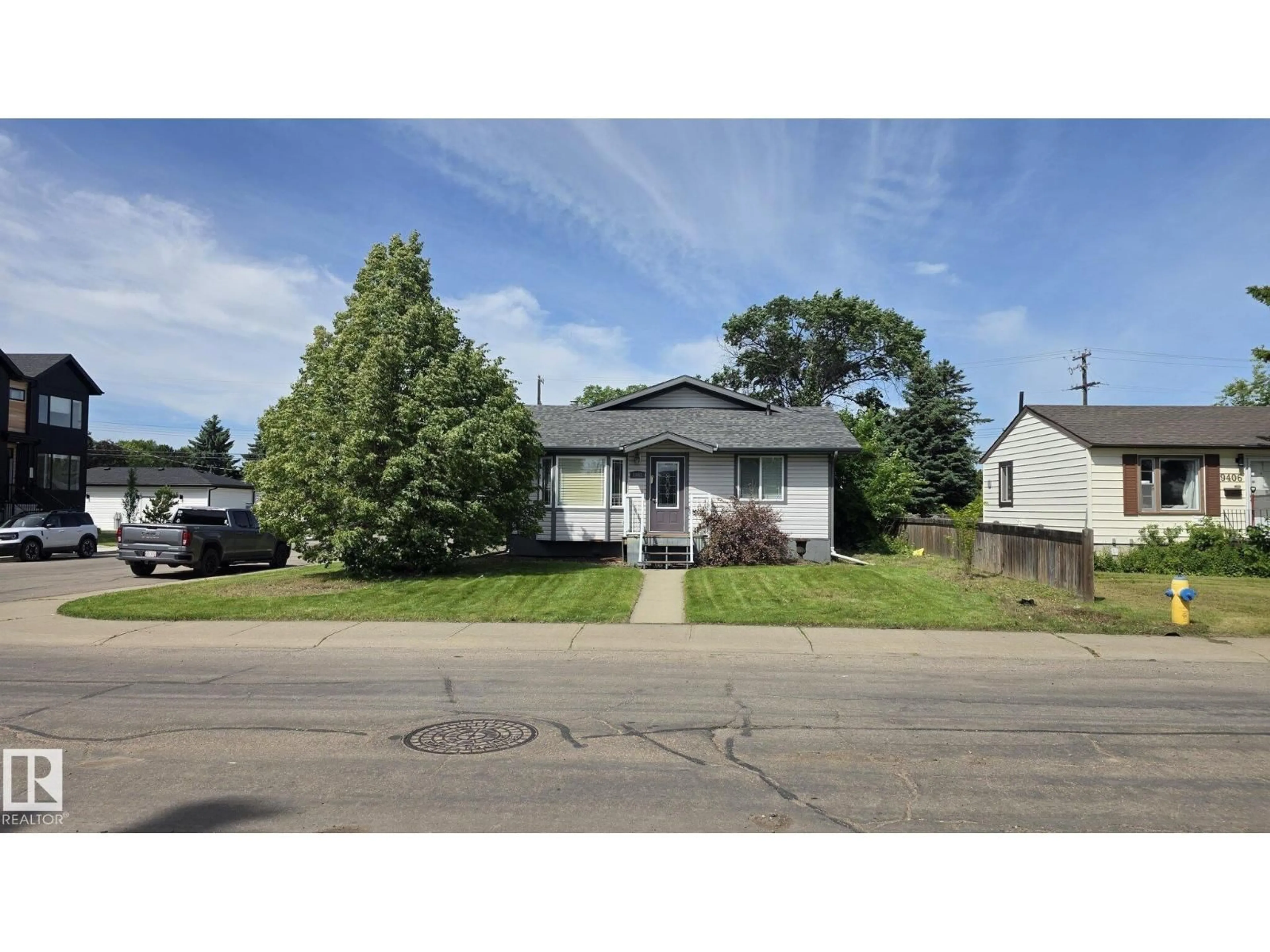 Unknown for NW - 9402 153 ST, Edmonton Alberta T5R1R3