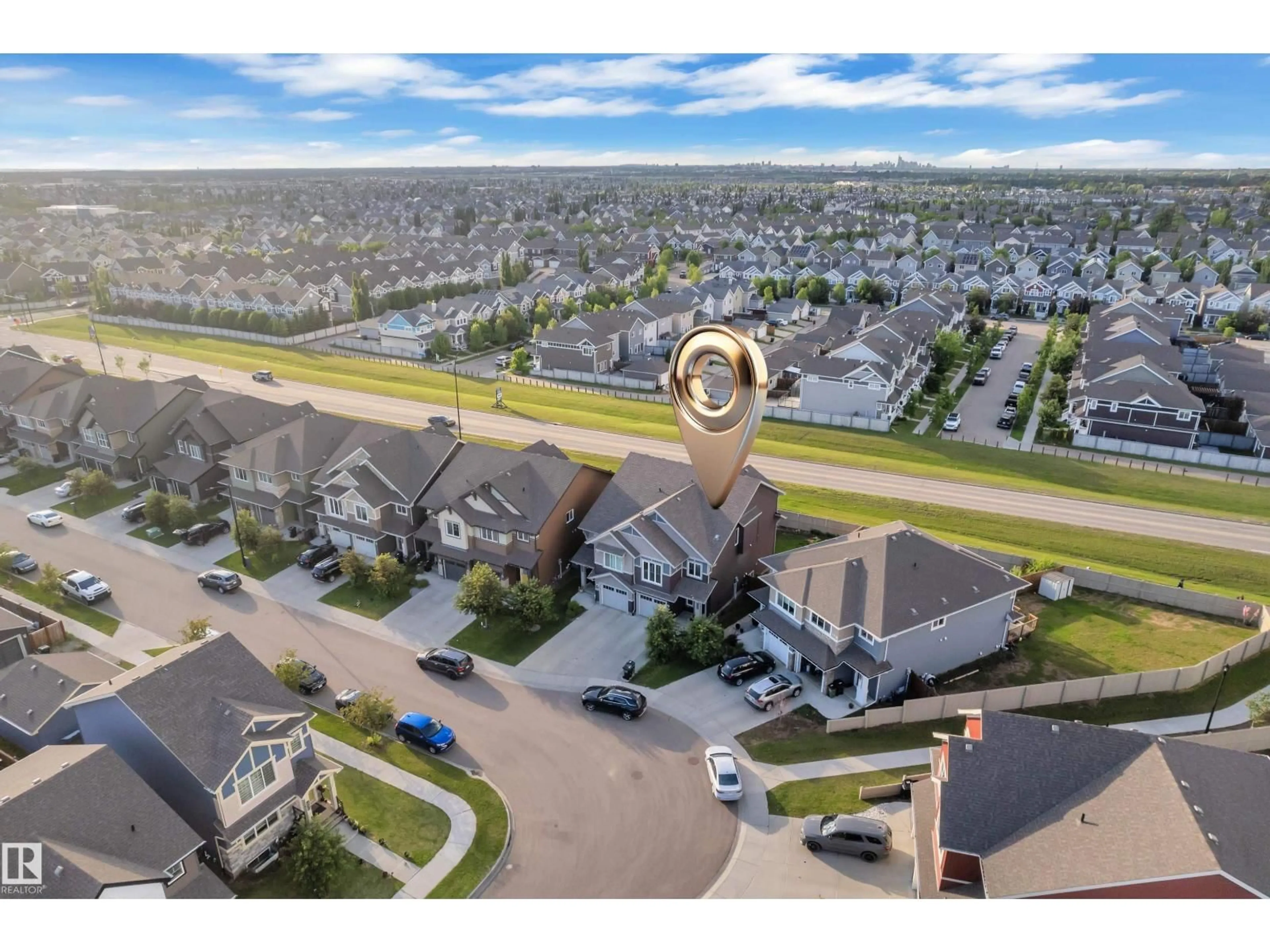 A pic from outside/outdoor area/front of a property/back of a property/a pic from drone, street for 2268 CHOKECHERRY CL, Edmonton Alberta T6X2M6
