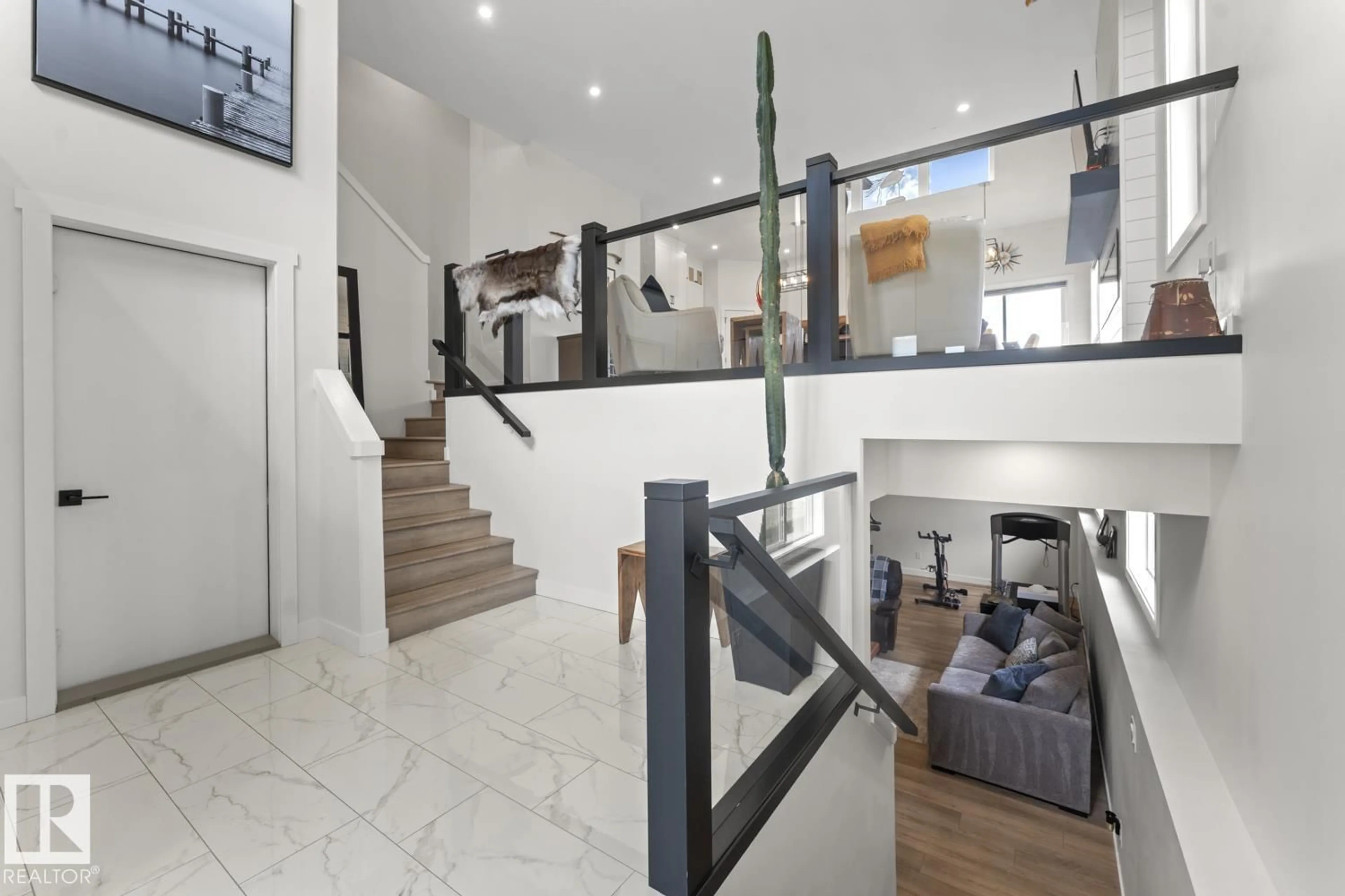 Indoor foyer for 314 WATERTON WY, Cold Lake Alberta T9M0L4