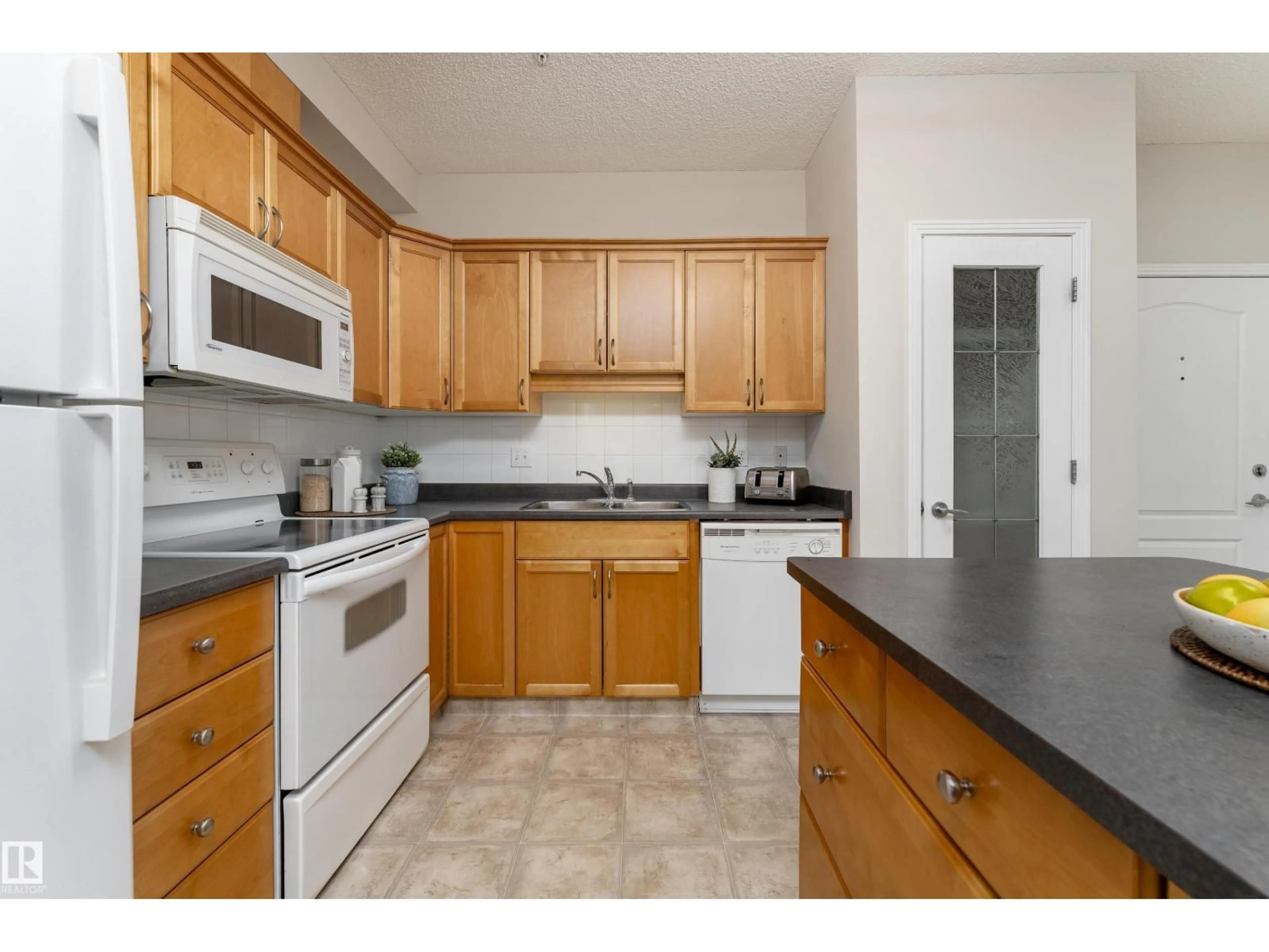 Standard kitchen, unknown for 404 - 12111 51 AV, Edmonton Alberta T6H6A3