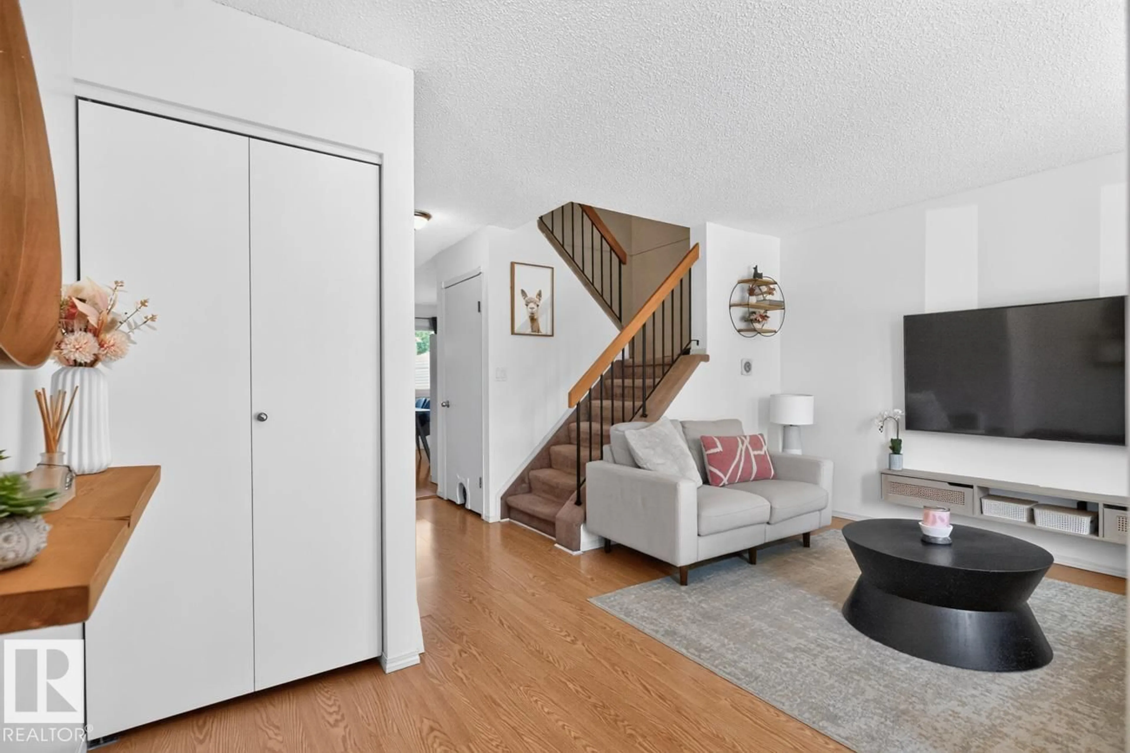 Unknown for 15614 83 ST, Edmonton Alberta T5Z2R1