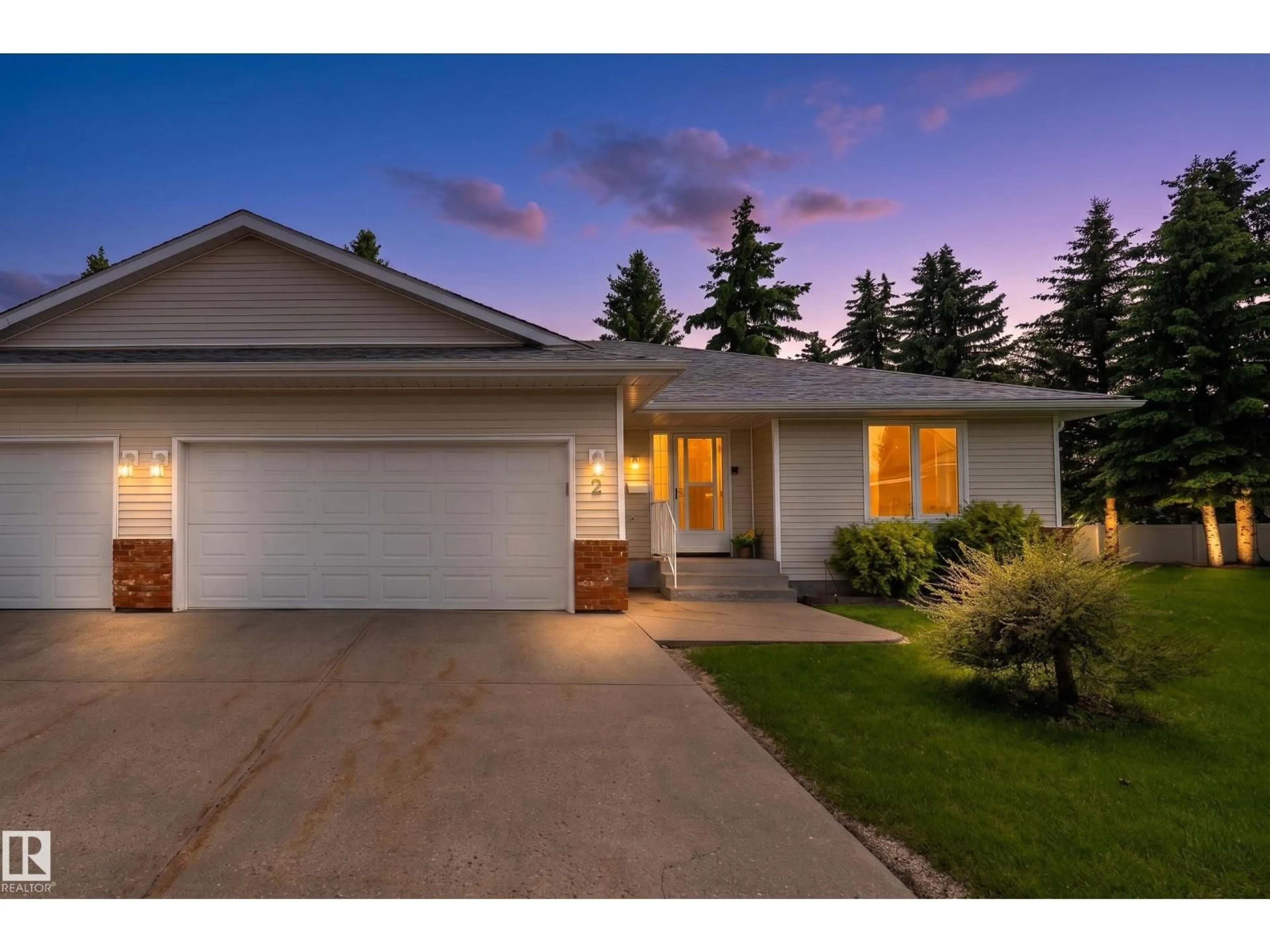 Home with vinyl exterior material, street for #2 - 1650 42 ST, Edmonton Alberta T6L5P4