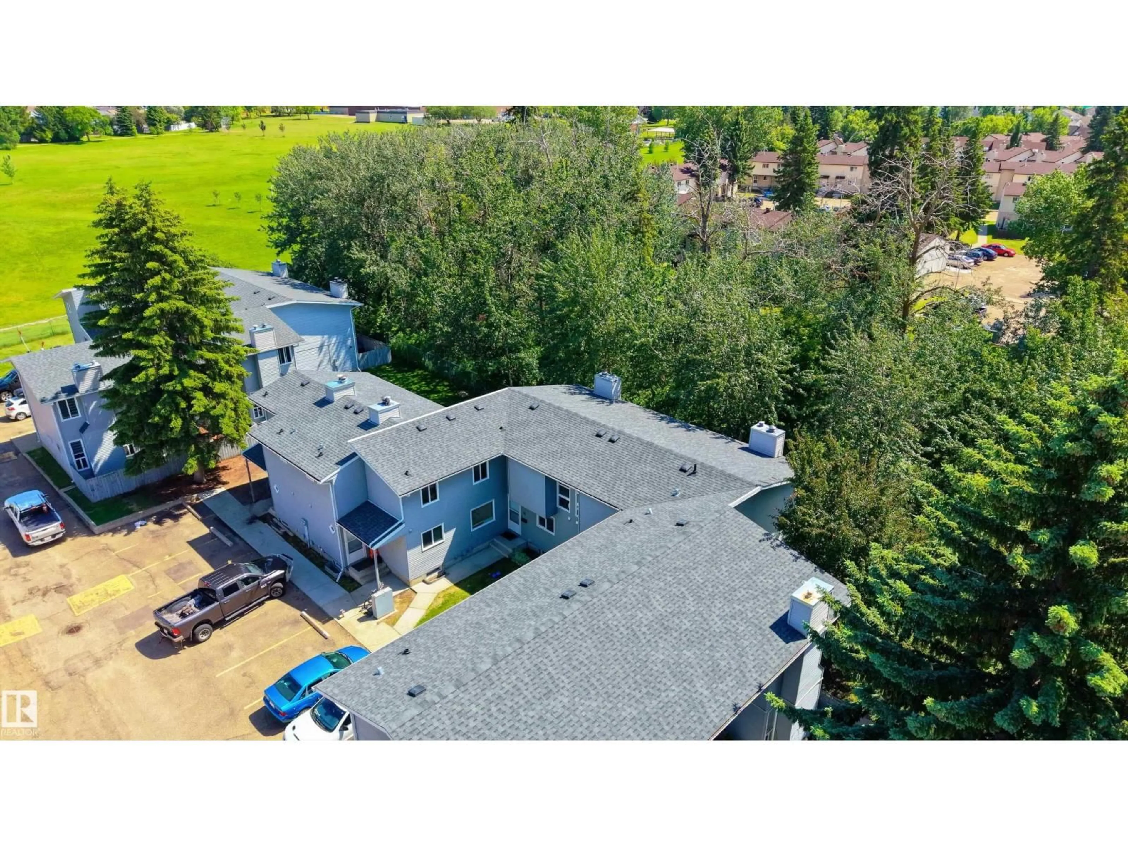 A pic from outside/outdoor area/front of a property/back of a property/a pic from drone, unknown for #10 - 1415 62 ST, Edmonton Alberta T6L4K1