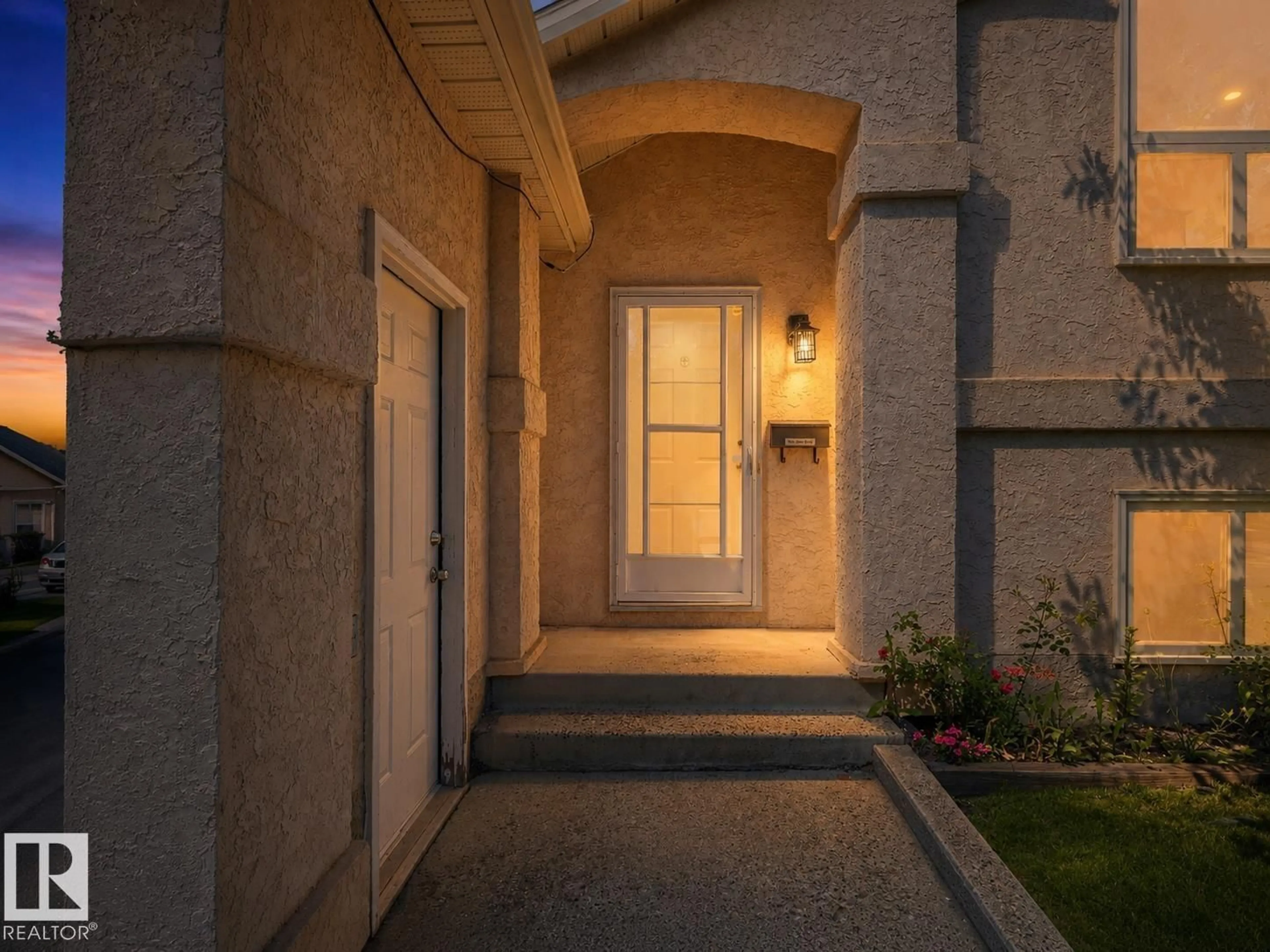 Indoor entryway for NW - 1855 MILL WOODS RD, Edmonton Alberta T6L6K2