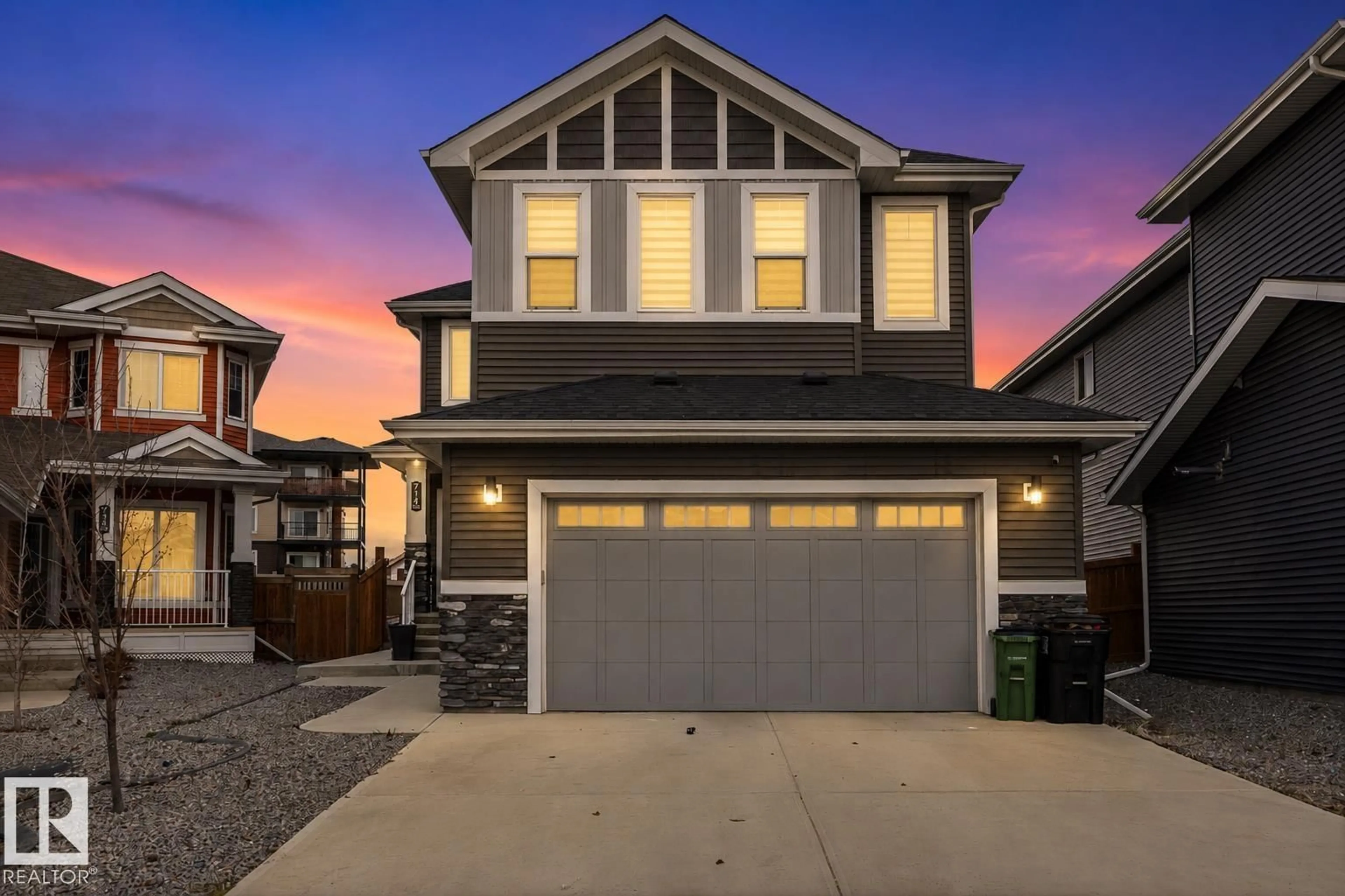 Home with vinyl exterior material, street for 714 EBBERS PL, Edmonton Alberta T5Y3V3
