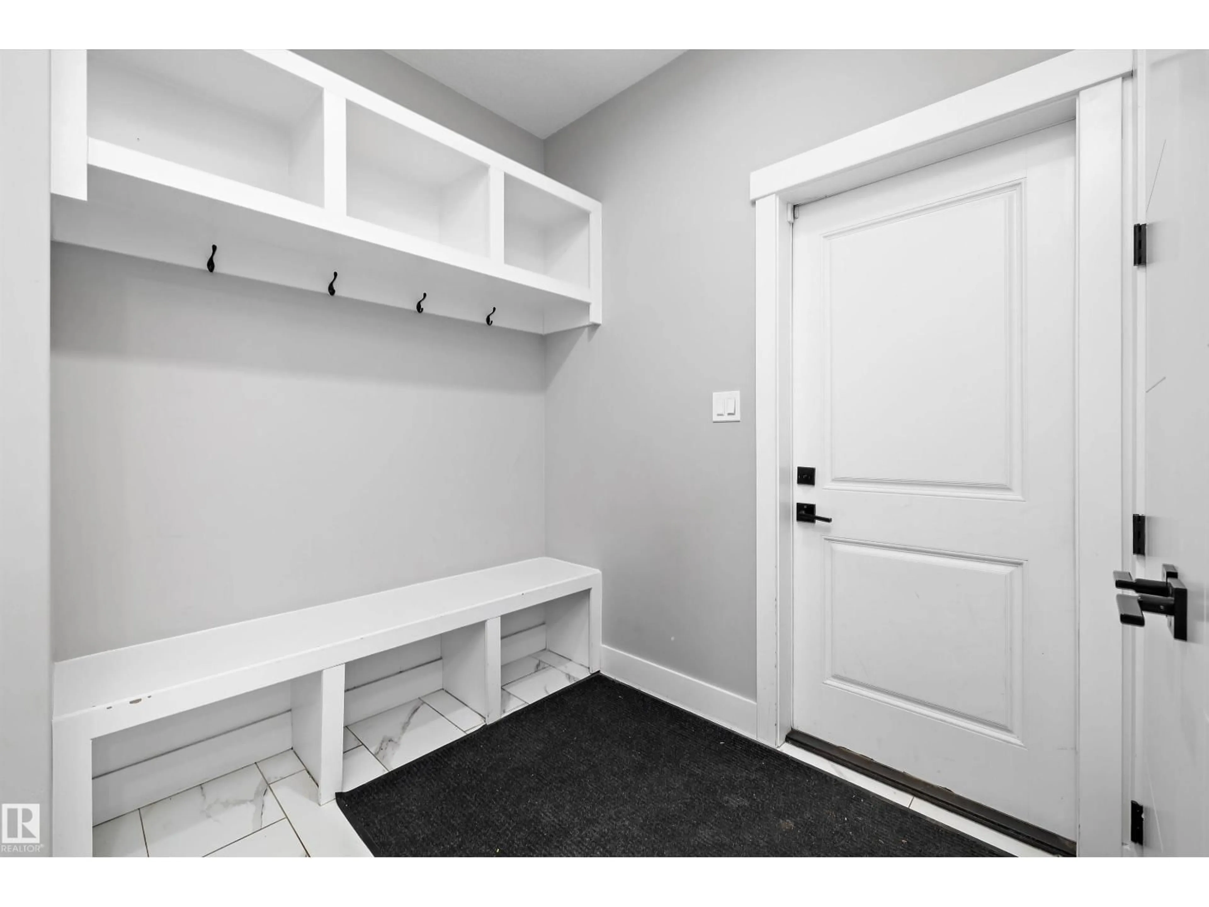 Indoor entryway for 714 EBBERS PL, Edmonton Alberta T5Y3V3