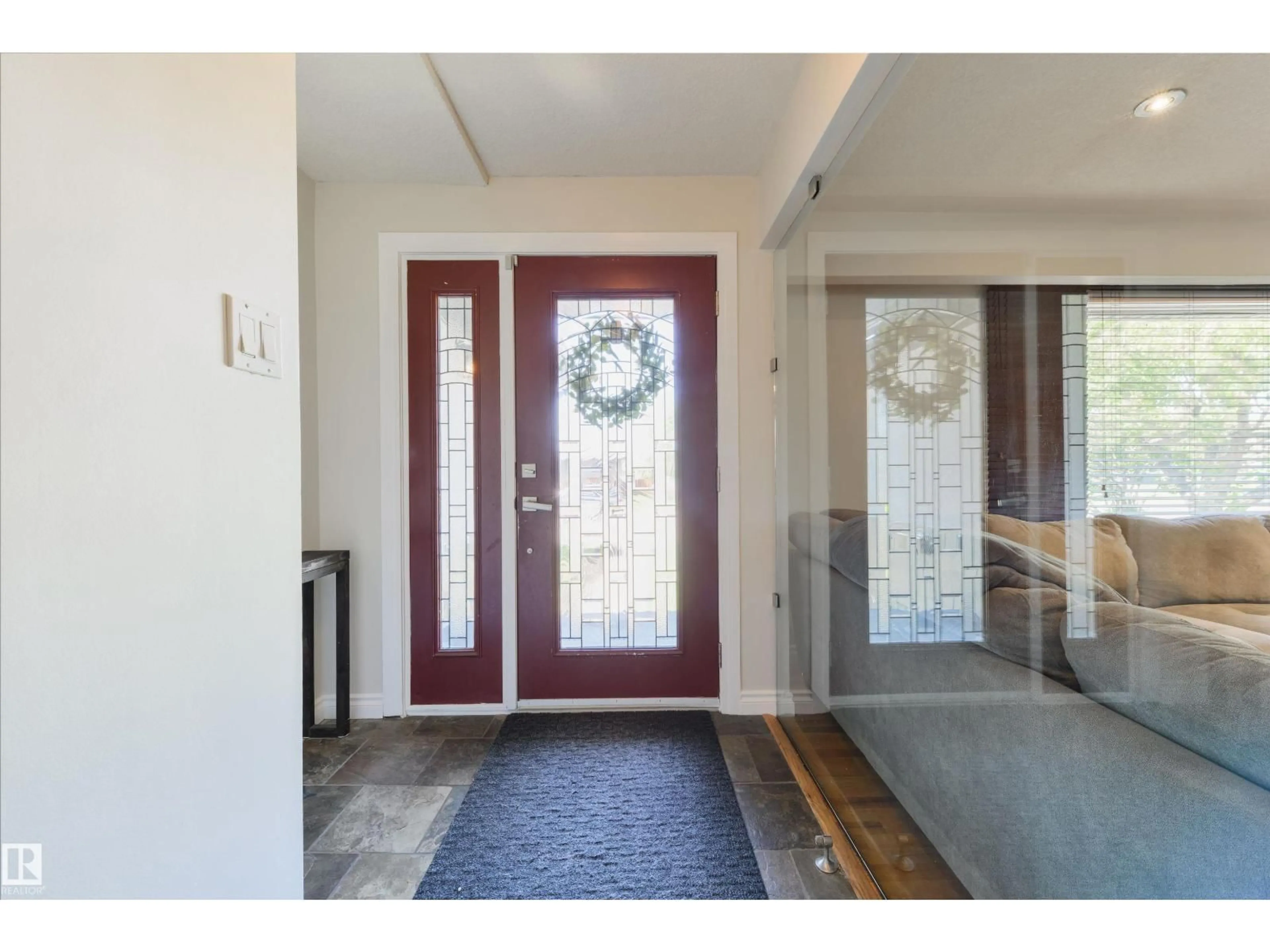 Indoor entryway for 8917 162 ST NW, Edmonton Alberta T5R2M5