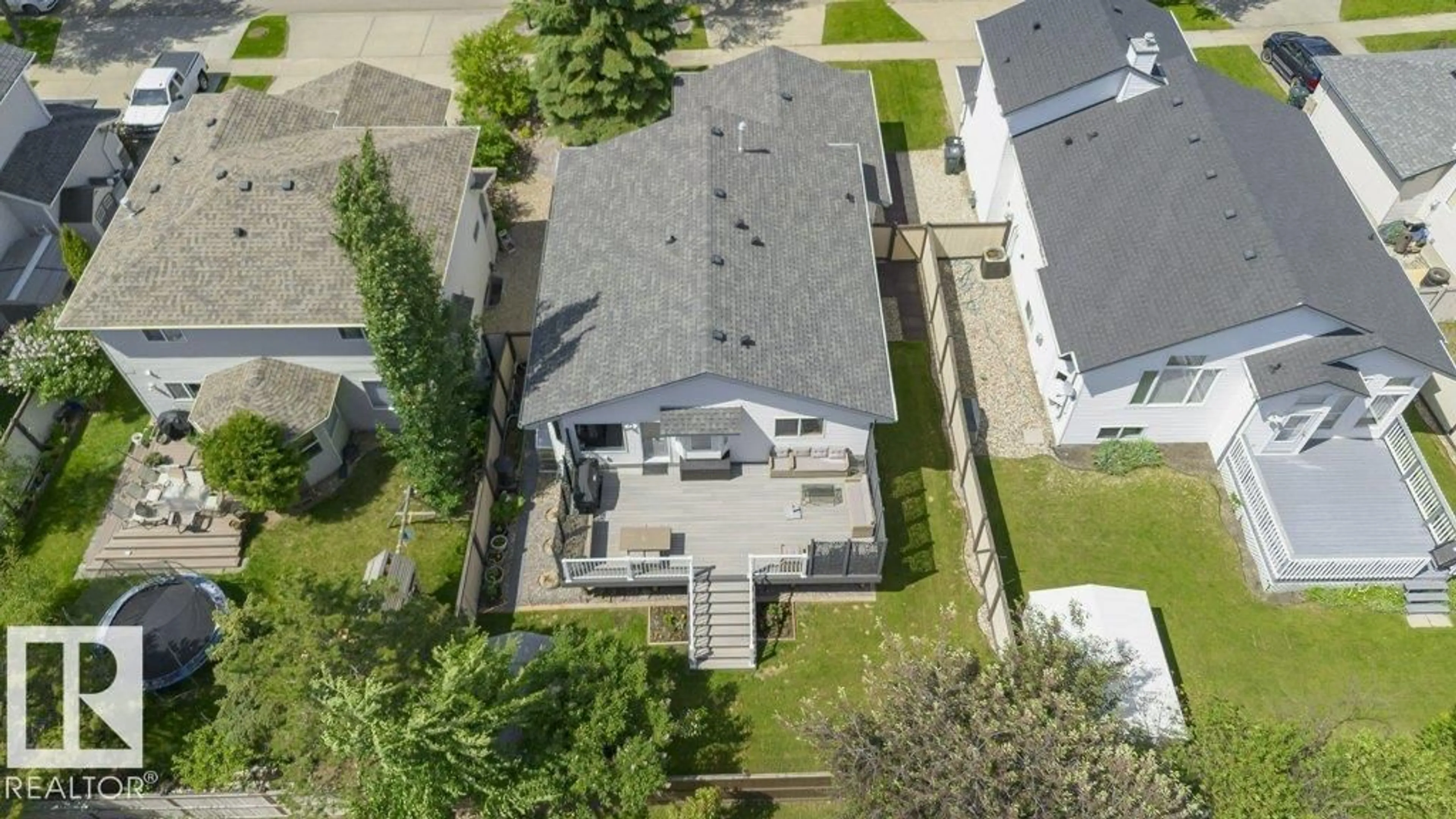 A pic from outside/outdoor area/front of a property/back of a property/a pic from drone, street for 46 CLARKDALE DR, Sherwood Park Alberta T8H2E2
