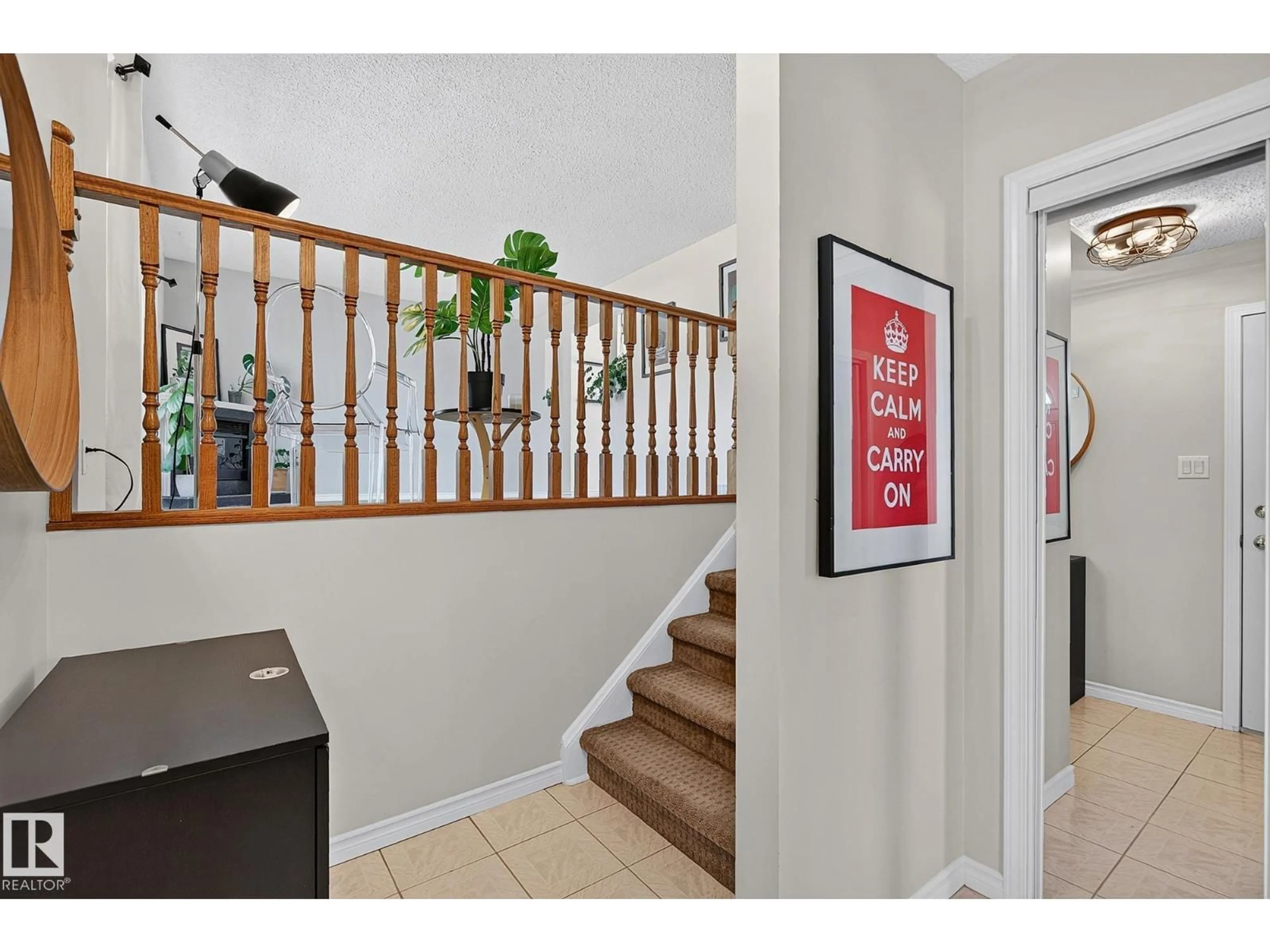 Indoor entryway for 7707 156 ST, Edmonton Alberta T5R1X6
